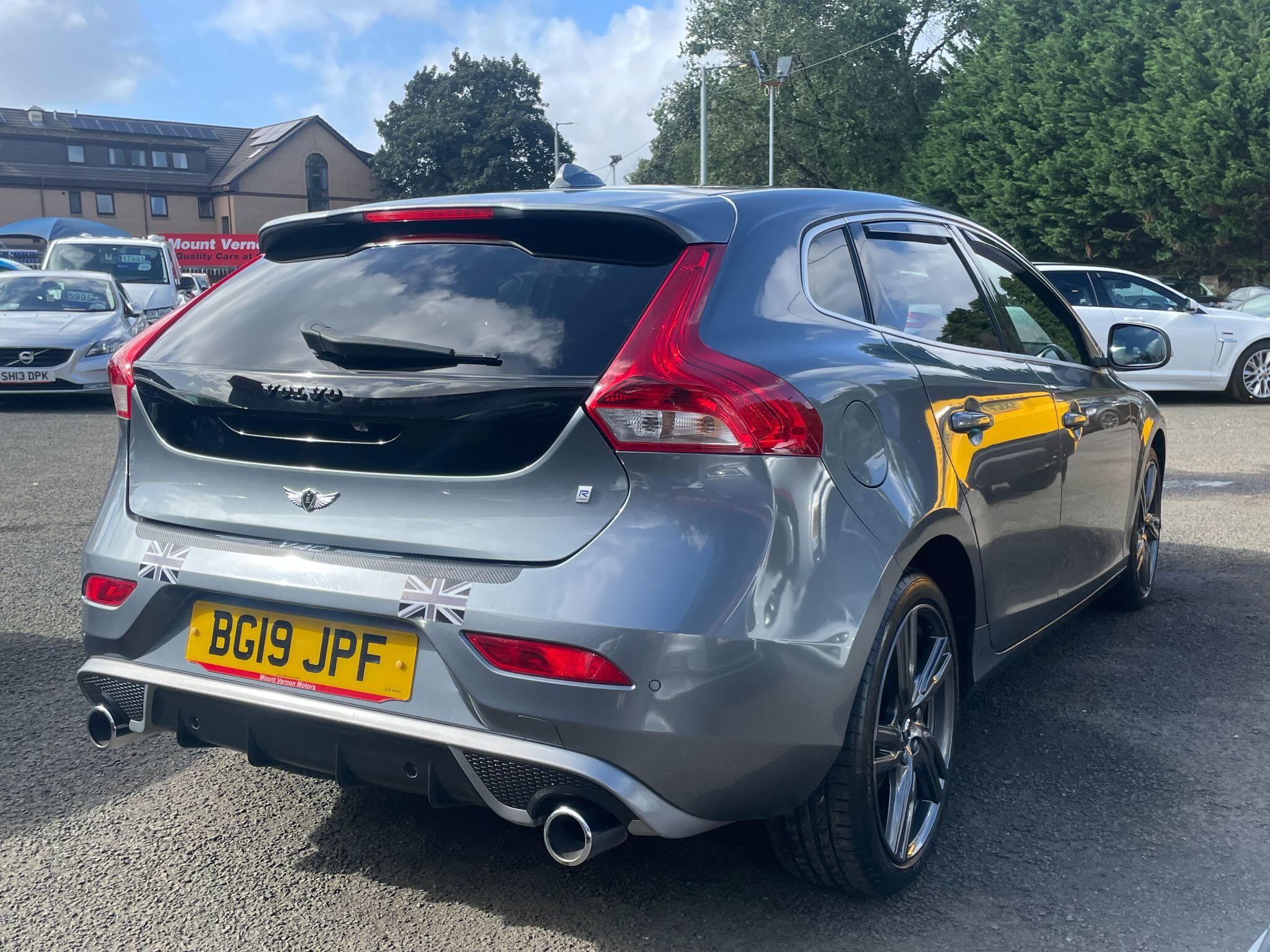 Volvo V40 view 14