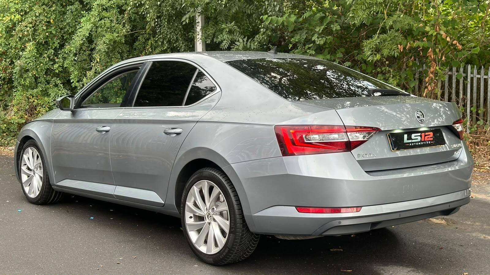 Skoda Superb view 5
