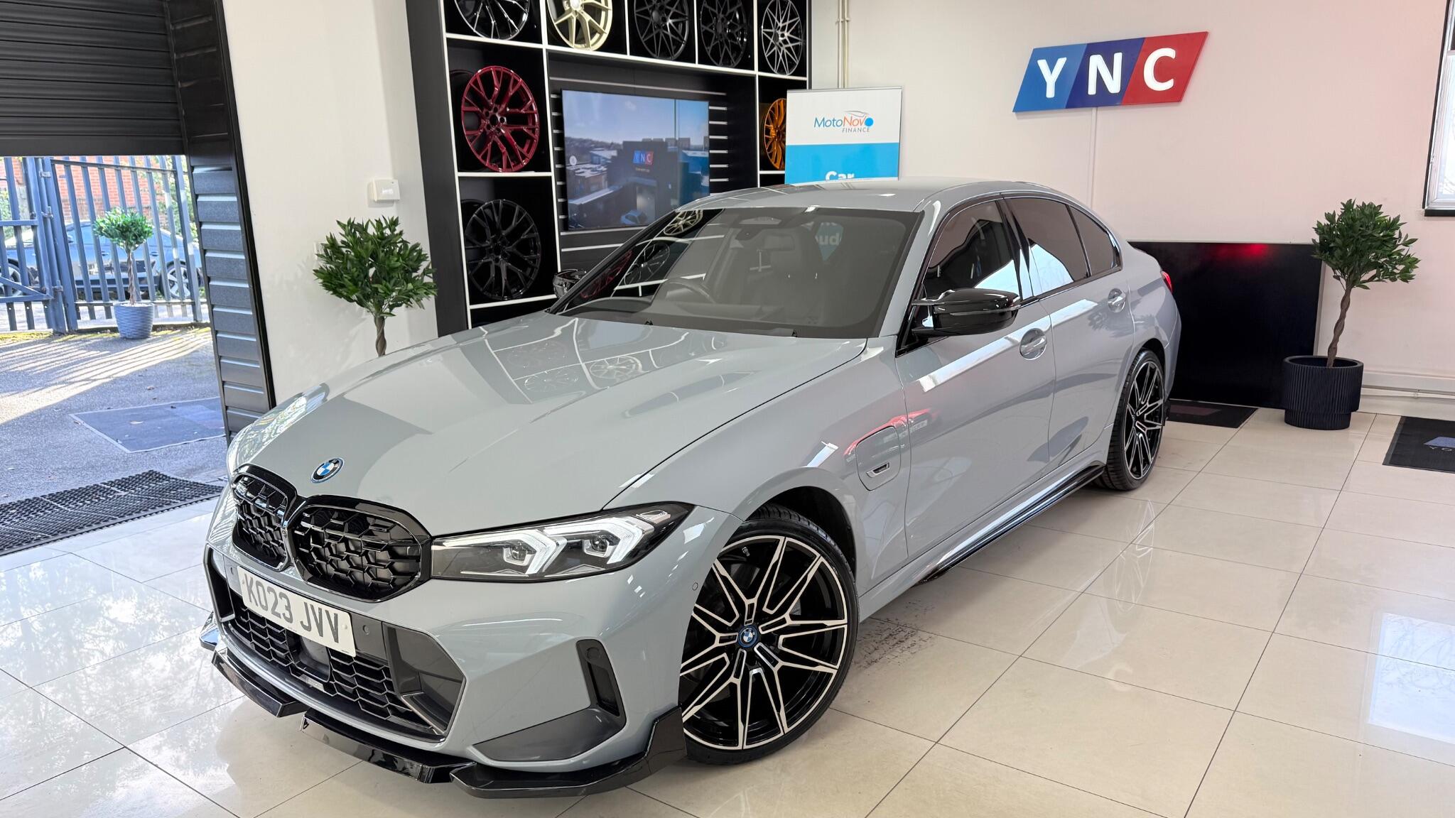BMW 3 Series view 34
