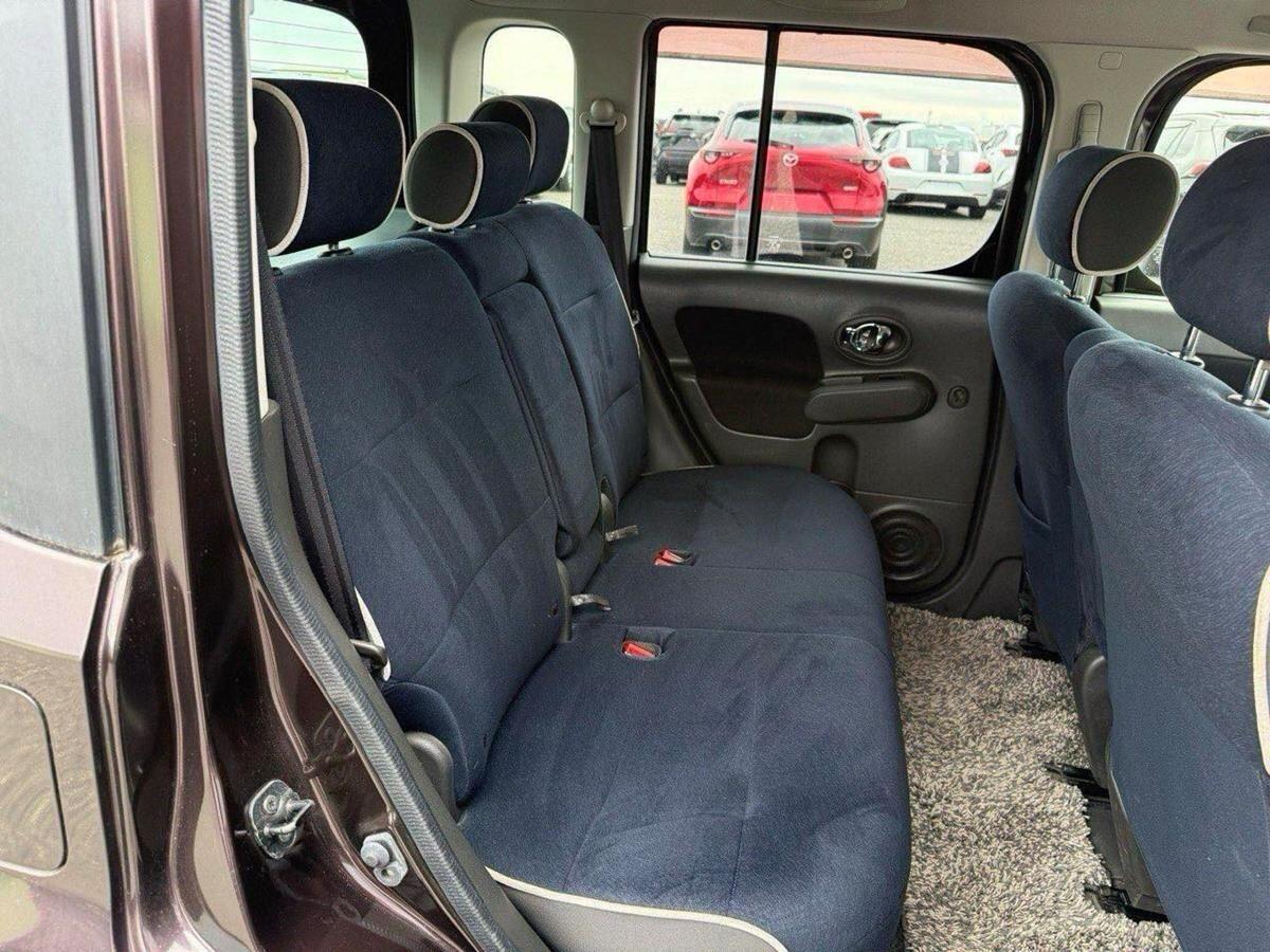 Nissan Cube view 17