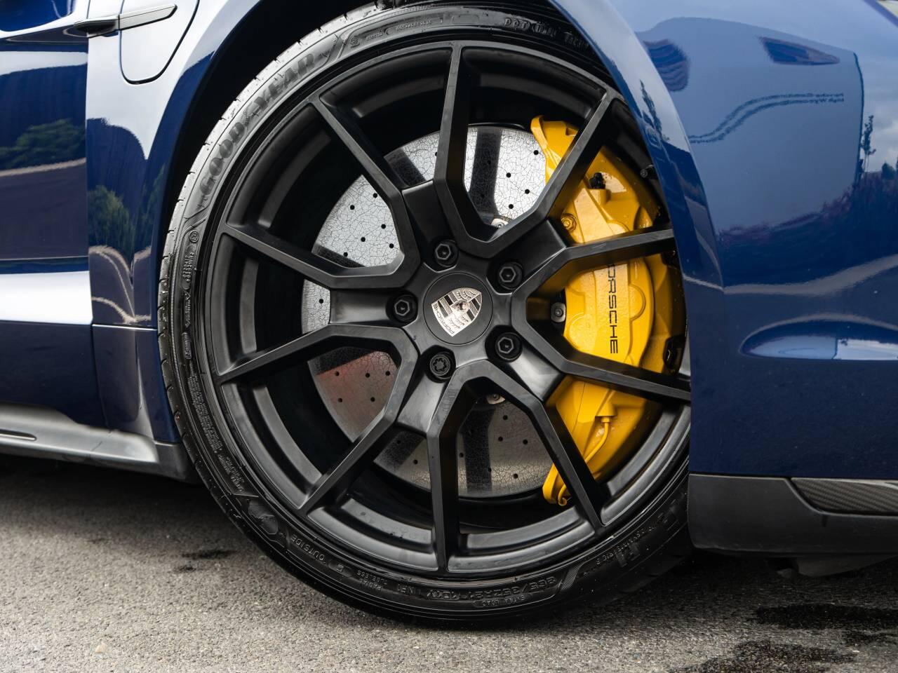 Porsche Taycan view 17