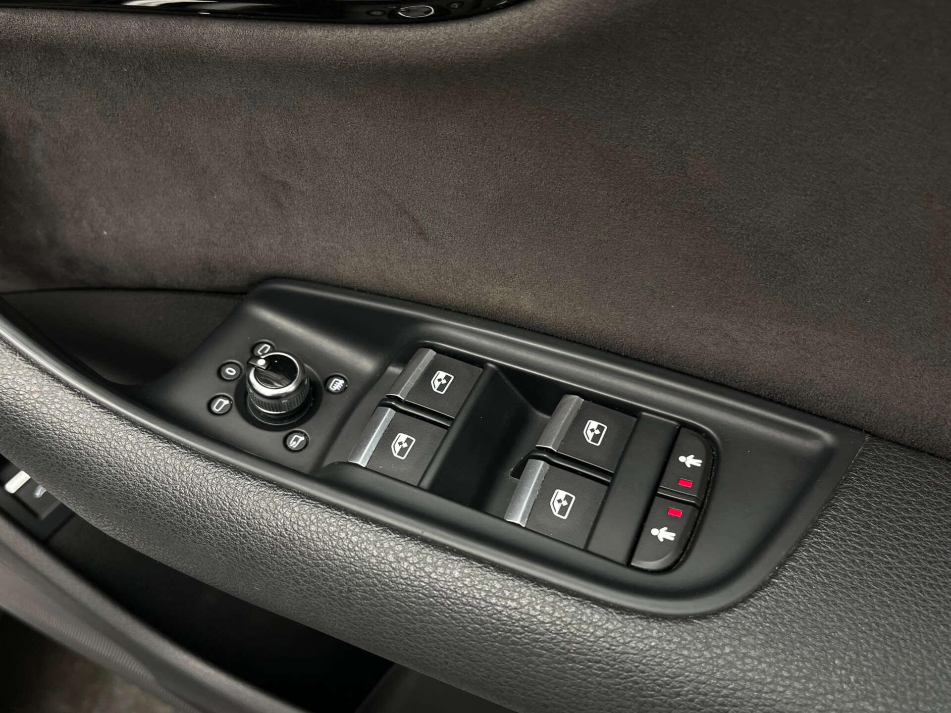 Audi Q7 view 24