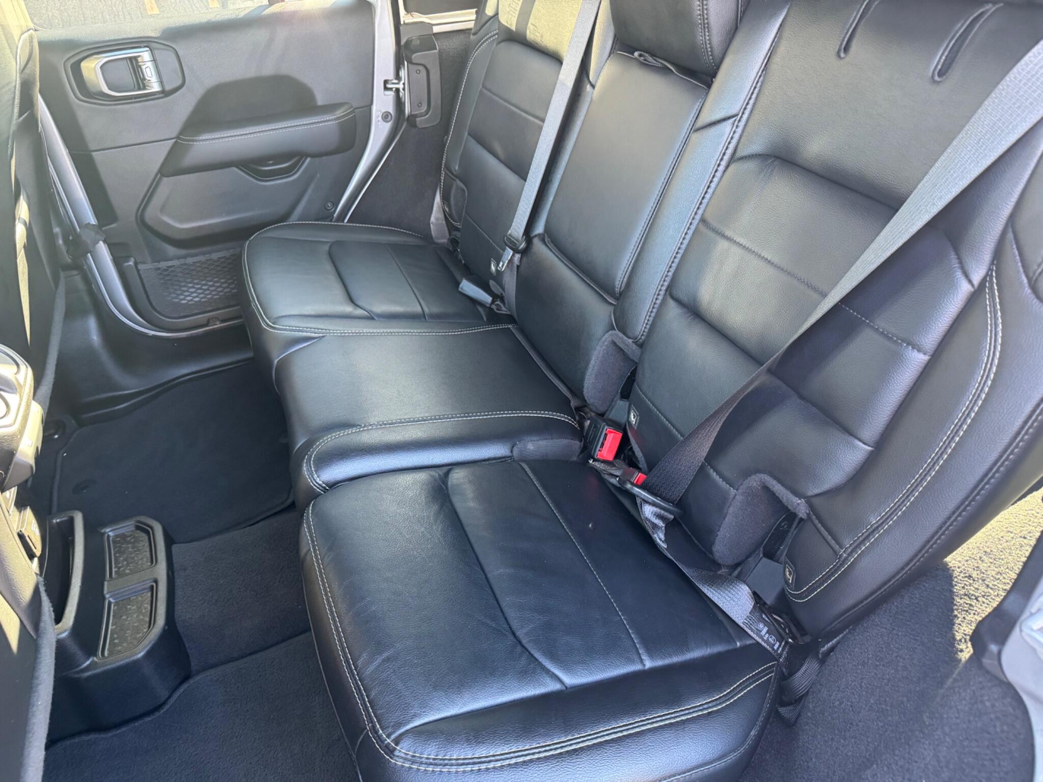 Jeep Wrangler view 20