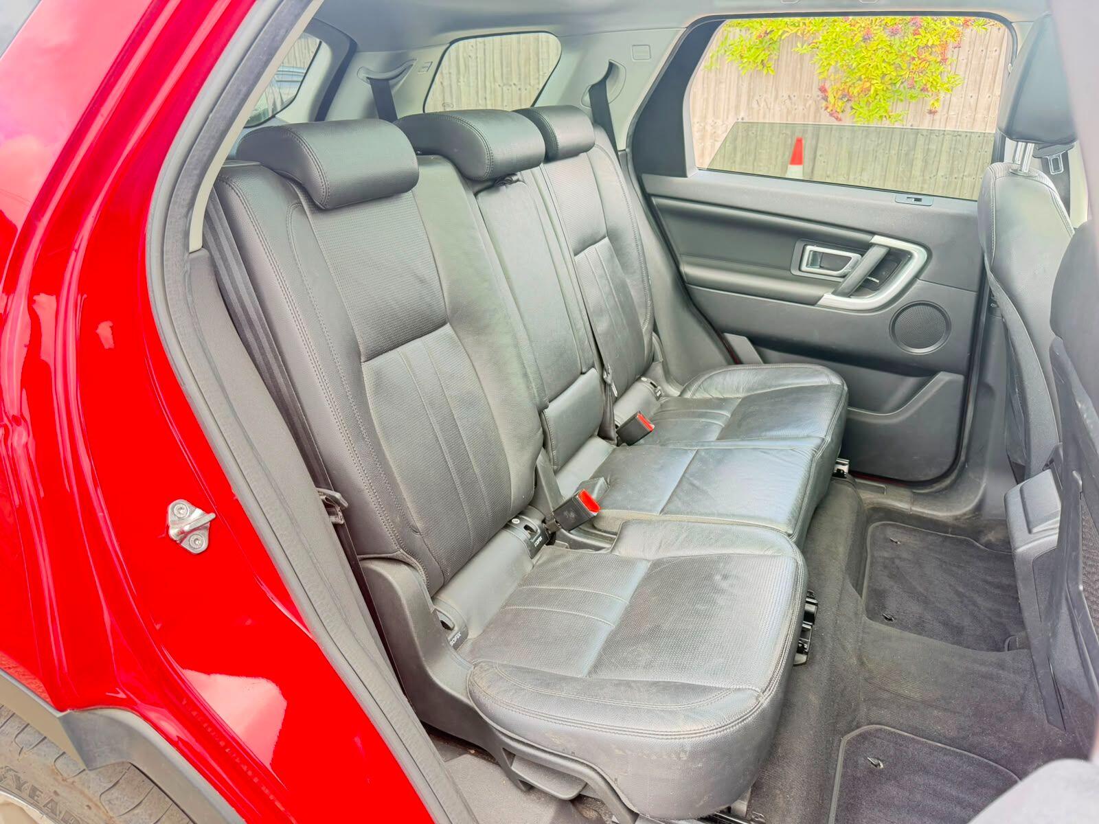 Land Rover Discovery Sport view 16