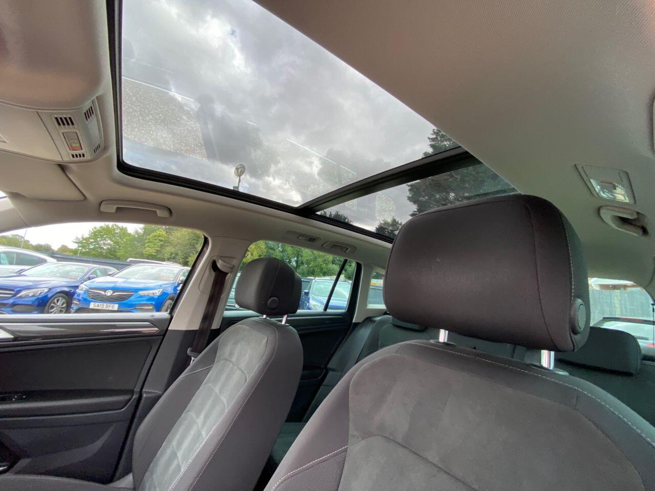 Volkswagen Tiguan view 22