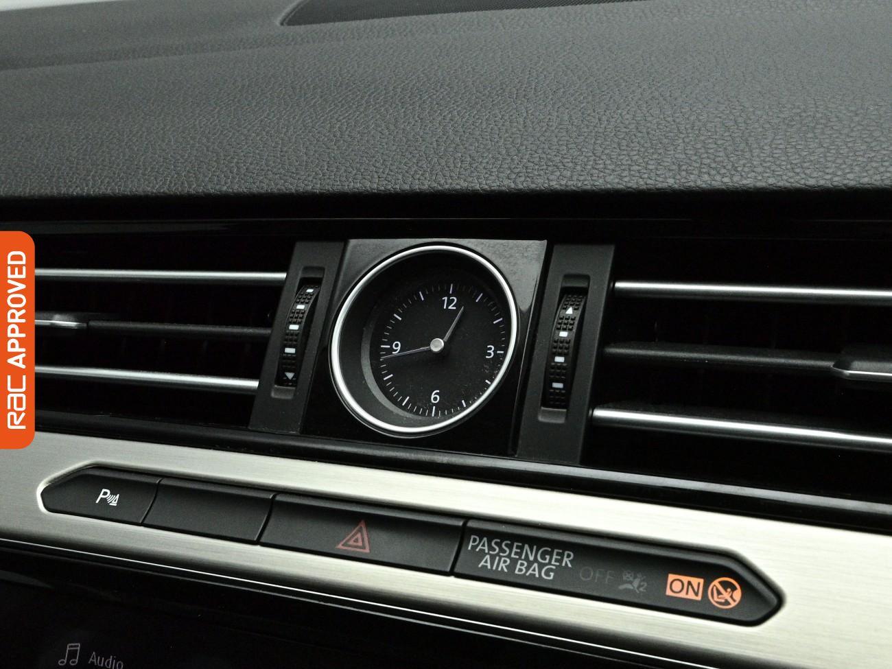 Volkswagen Passat view 18