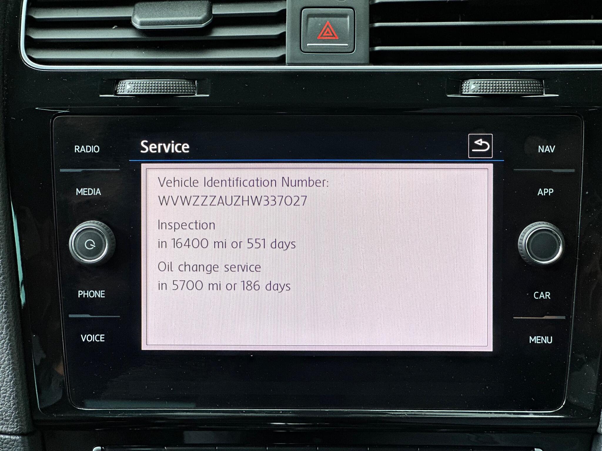 Volkswagen Golf view 21