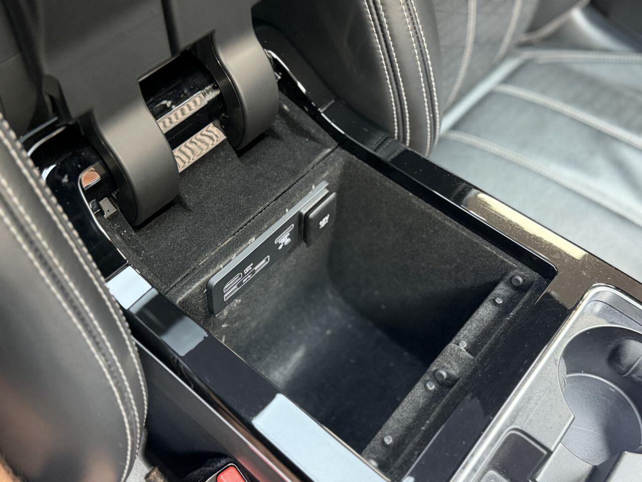Land Rover Range Rover Velar view 43