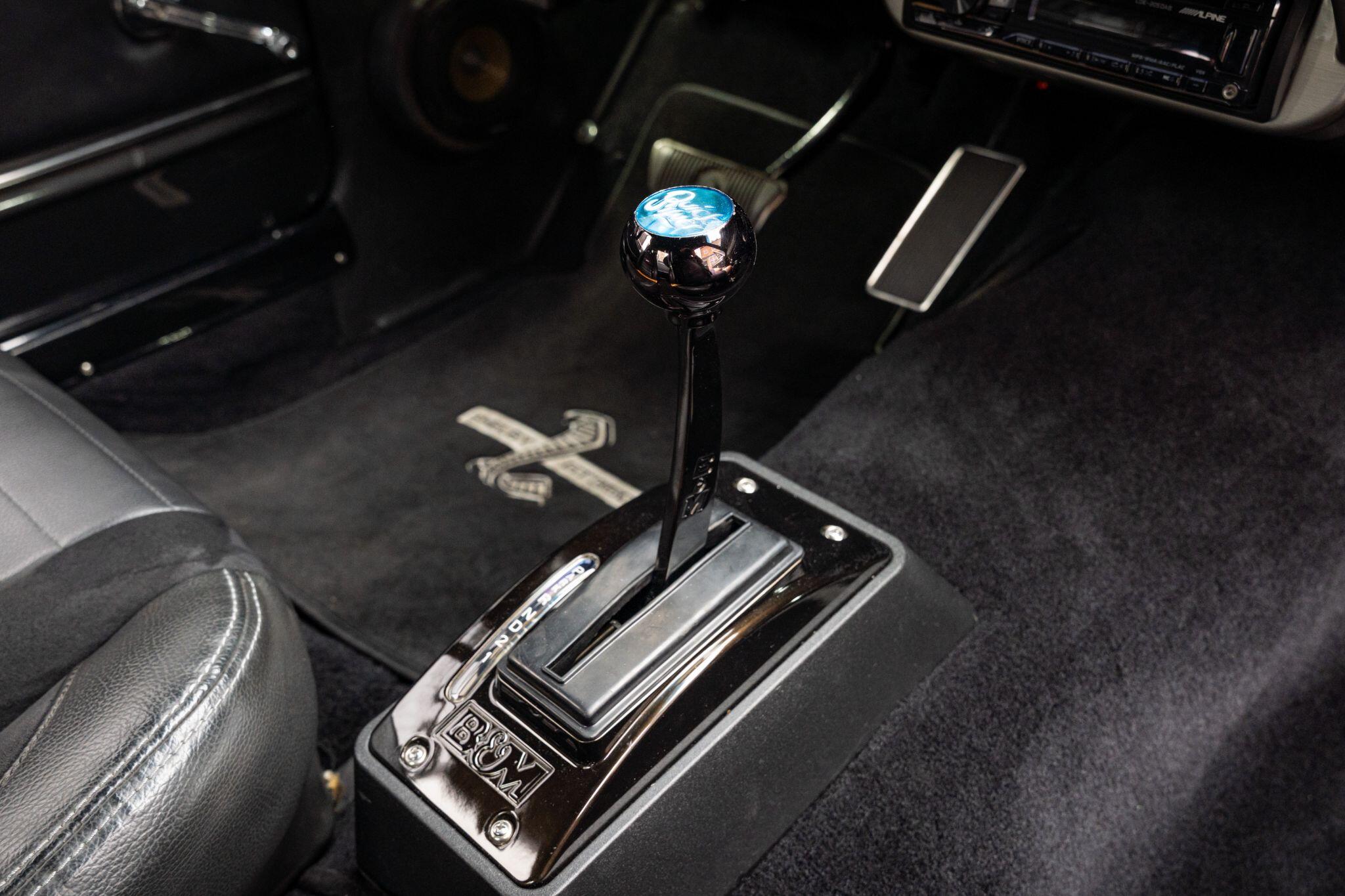 Ford Mustang view 55