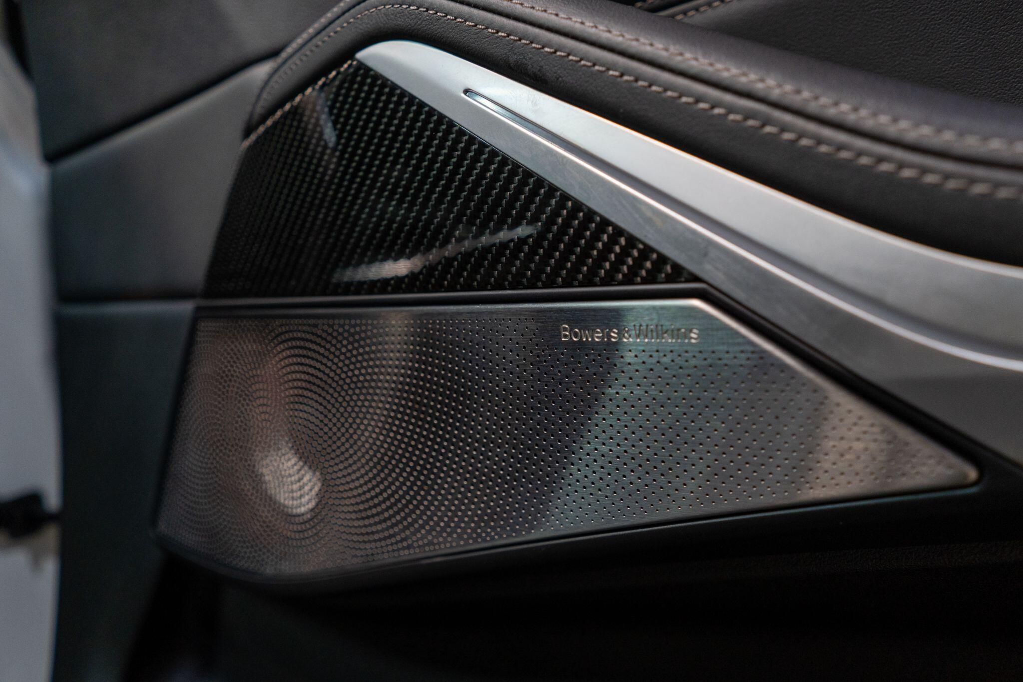 BMW X5 view 2