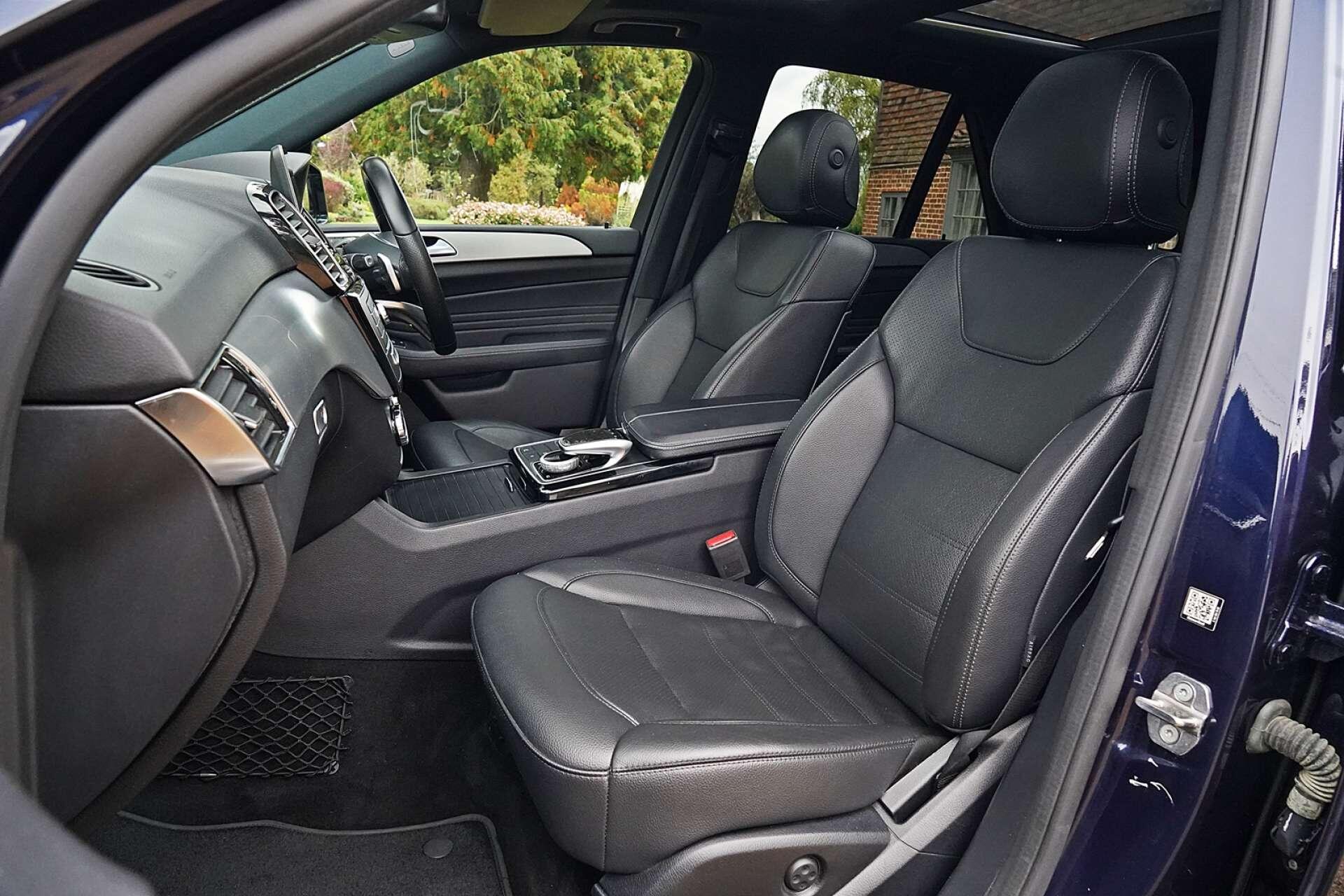 Mercedes-Benz GLE view 14