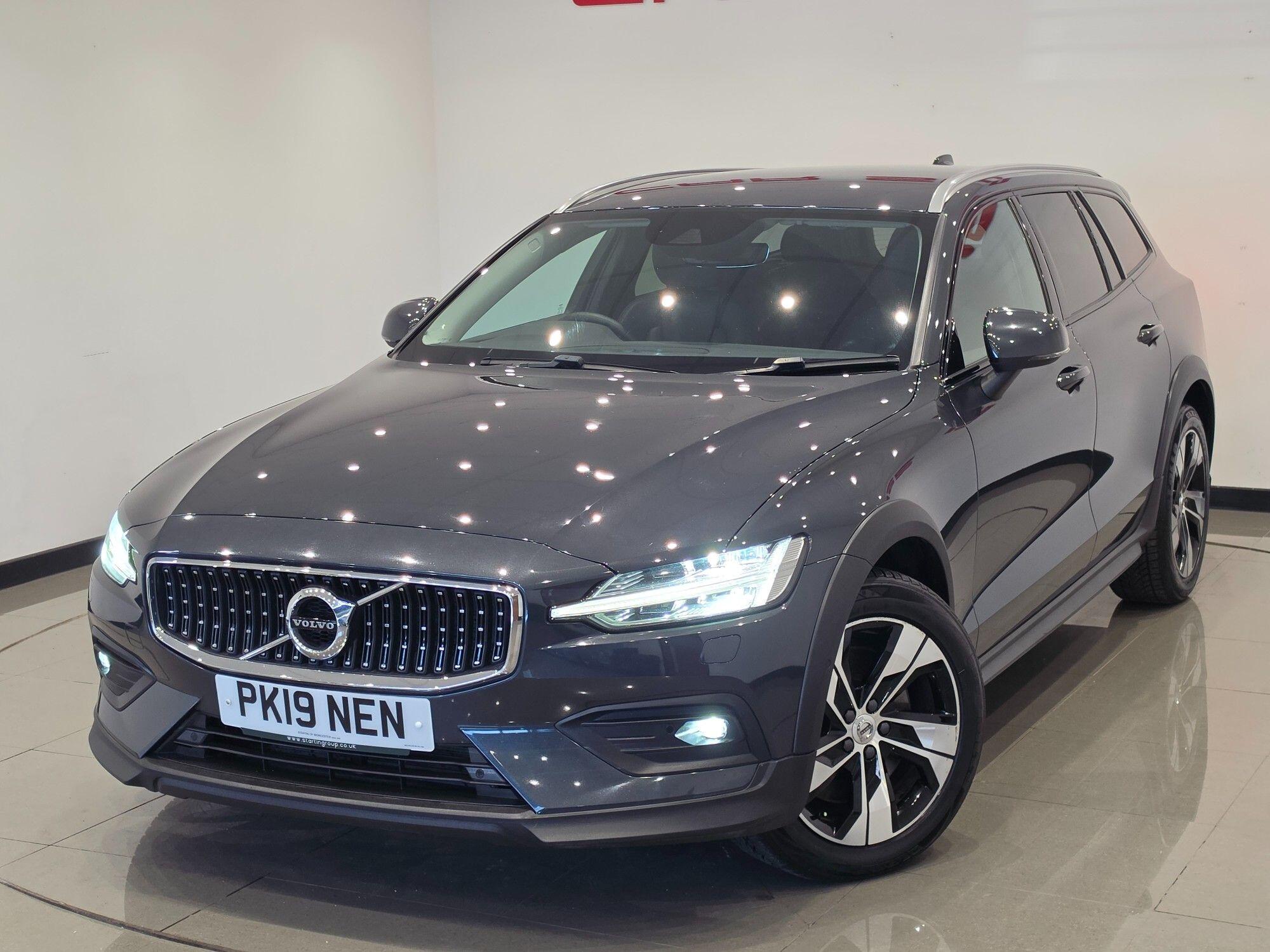 Volvo V60 Cross Country view 64