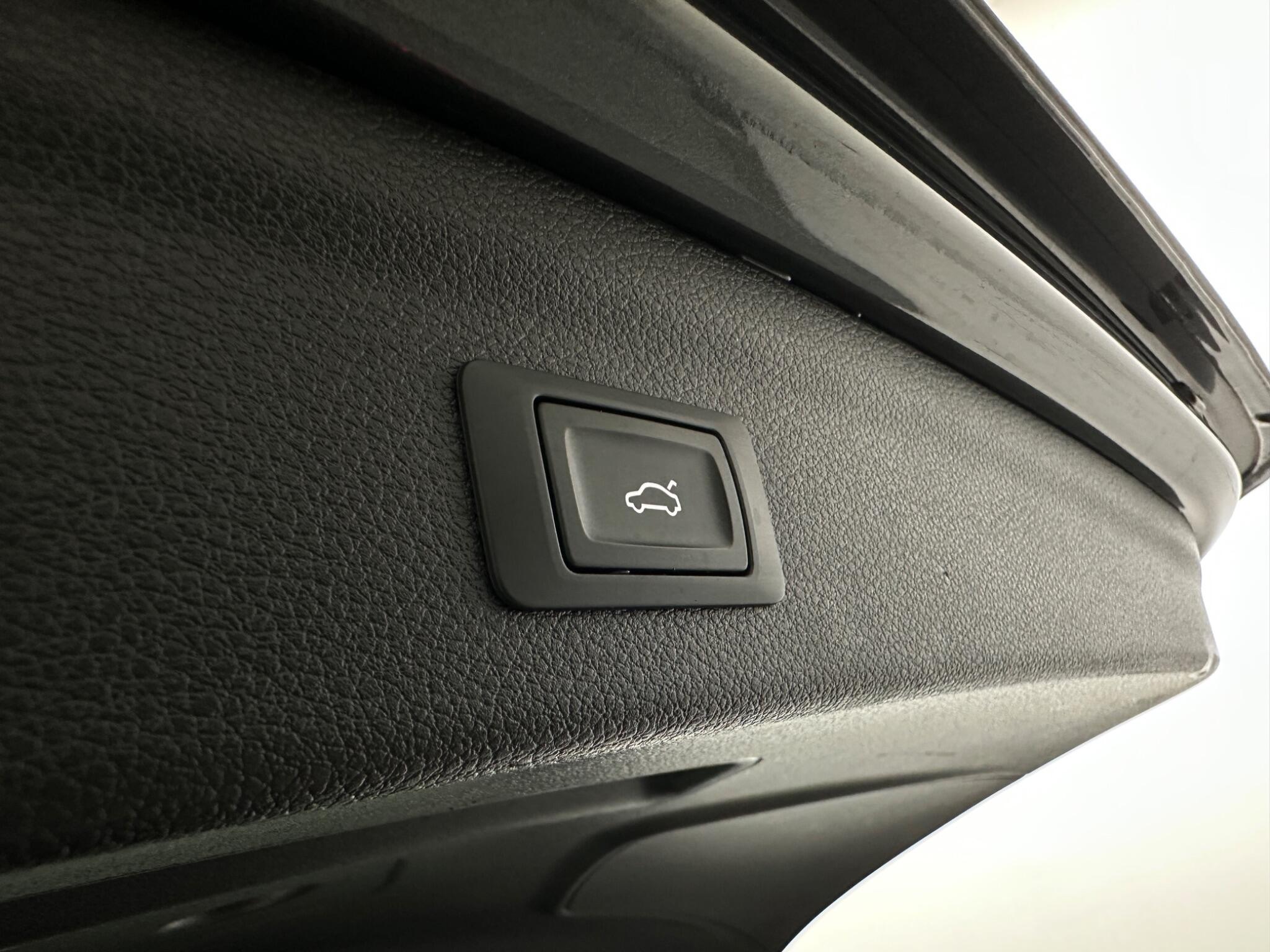 Audi Q3 view 47
