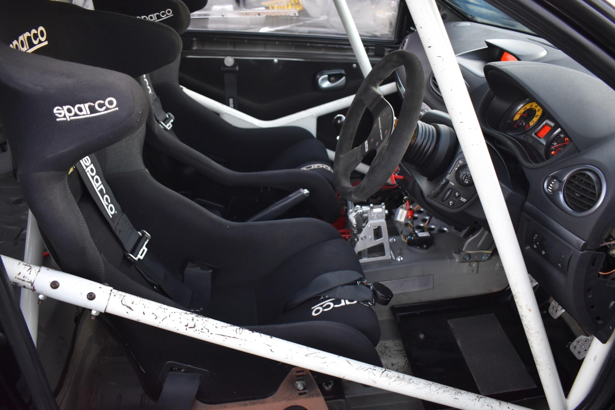 Clio - 2.0 Renaultsport Euro 5 3dr - Image 2