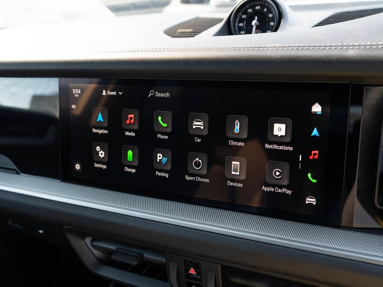 Porsche Cayenne view 31