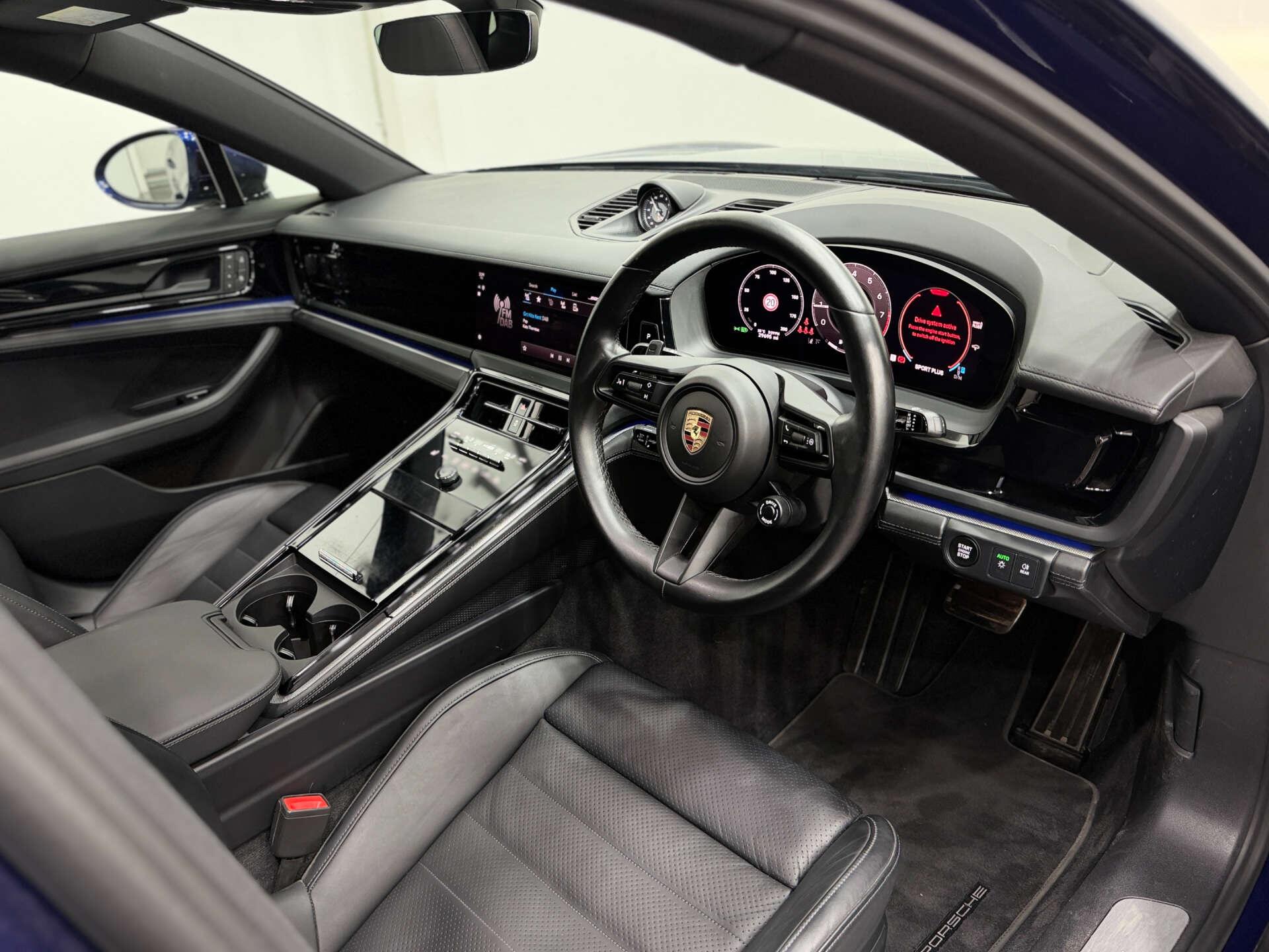 Porsche Panamera view 18
