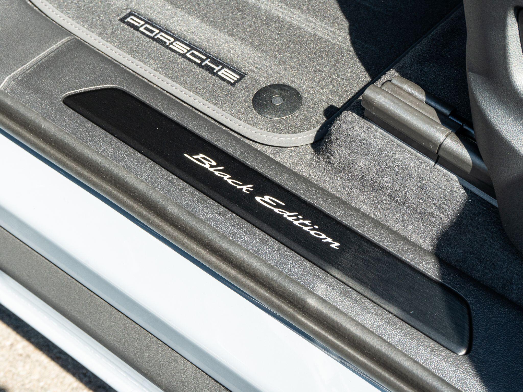 Porsche Cayenne view 53