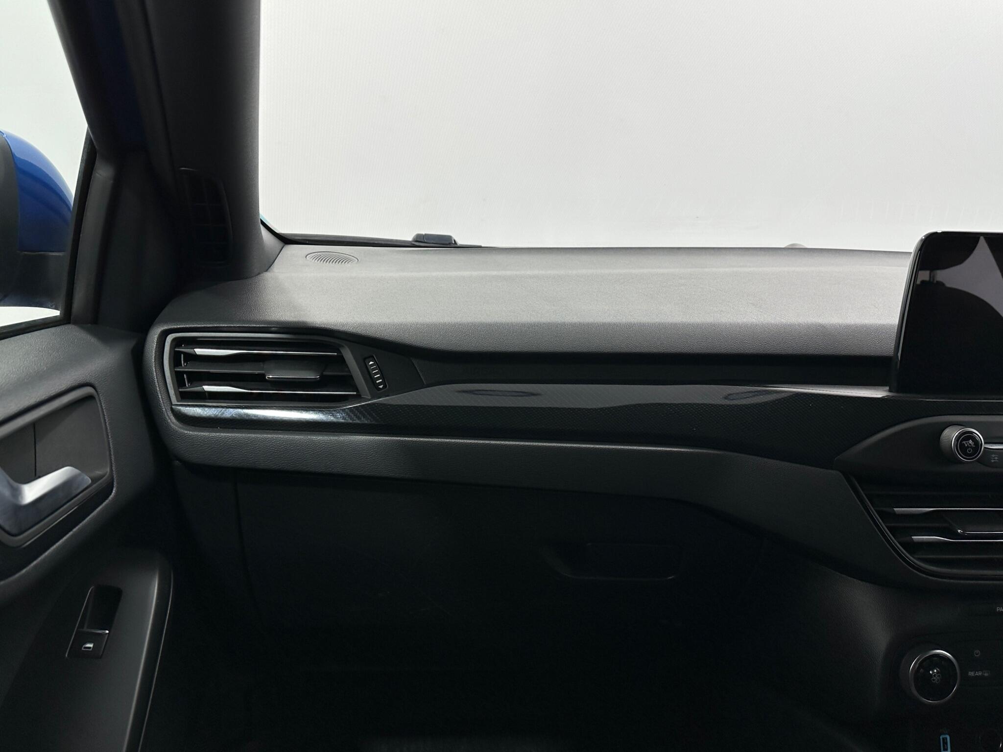 Ford Focus view 27