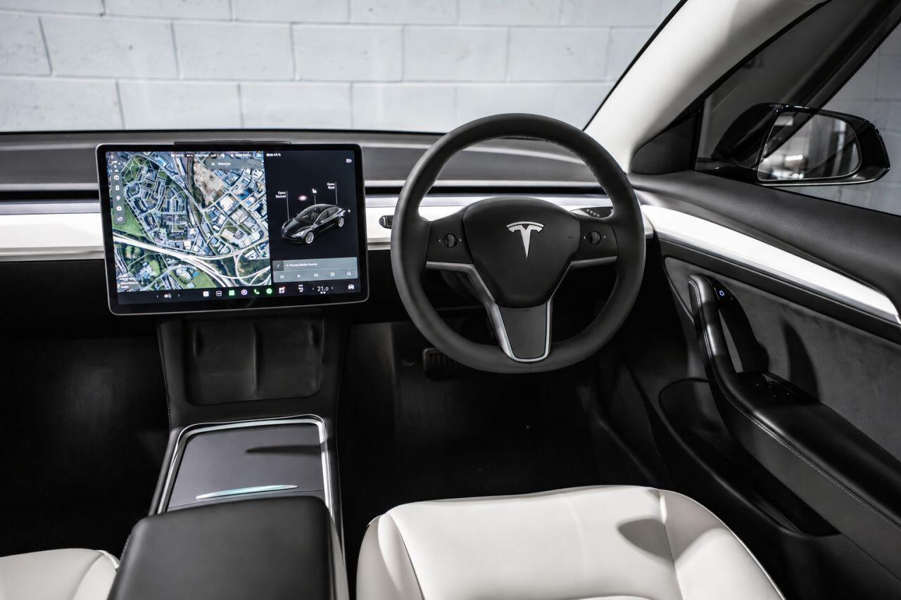 Tesla Model 3 view 25