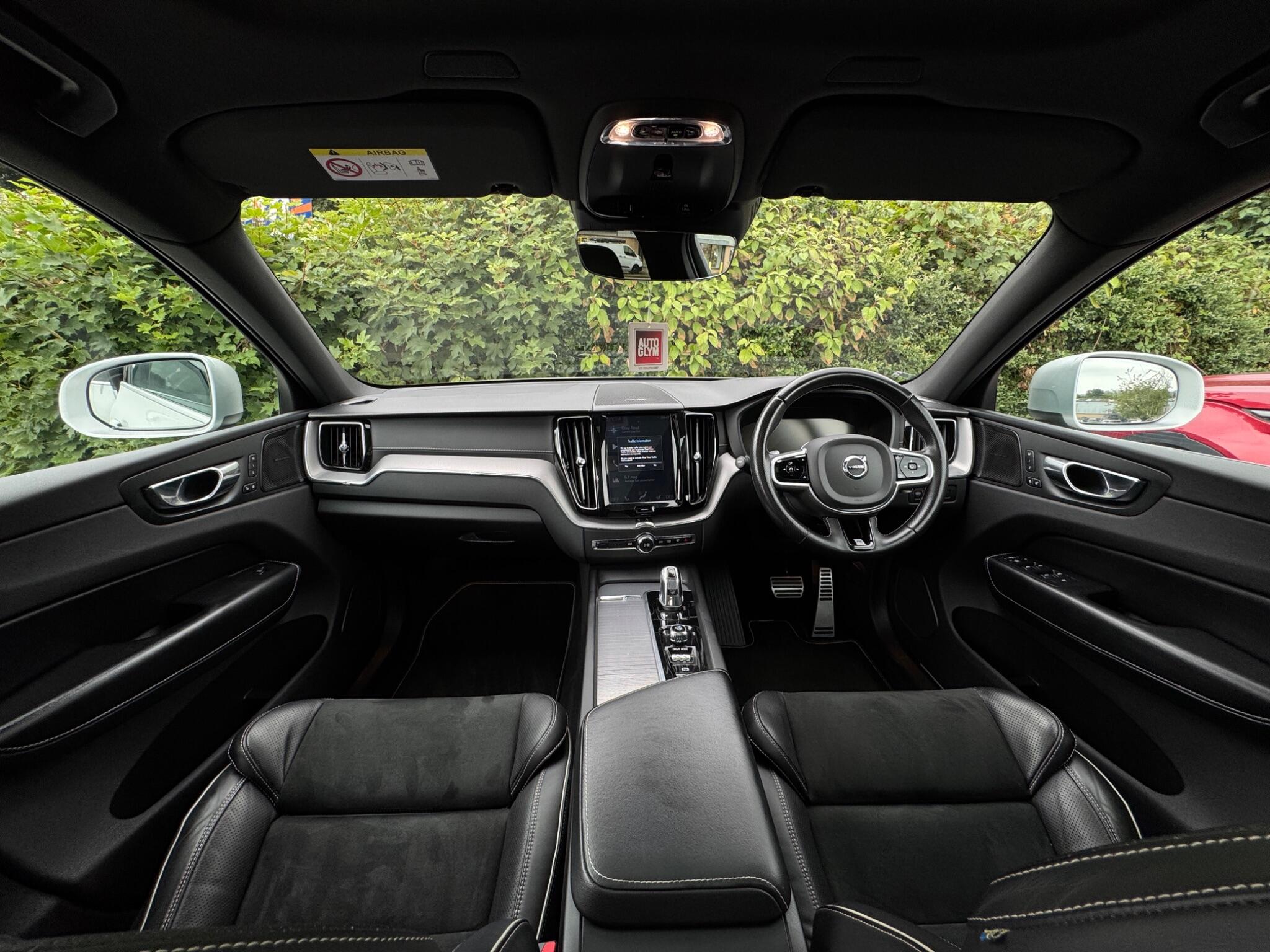 Volvo XC60 view 14