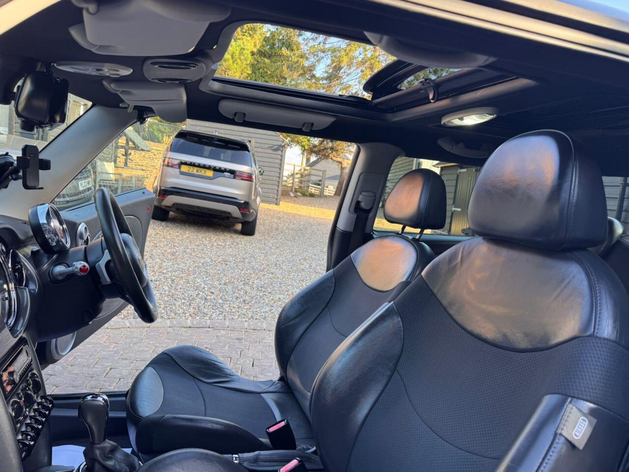 Mini Hatch view 14