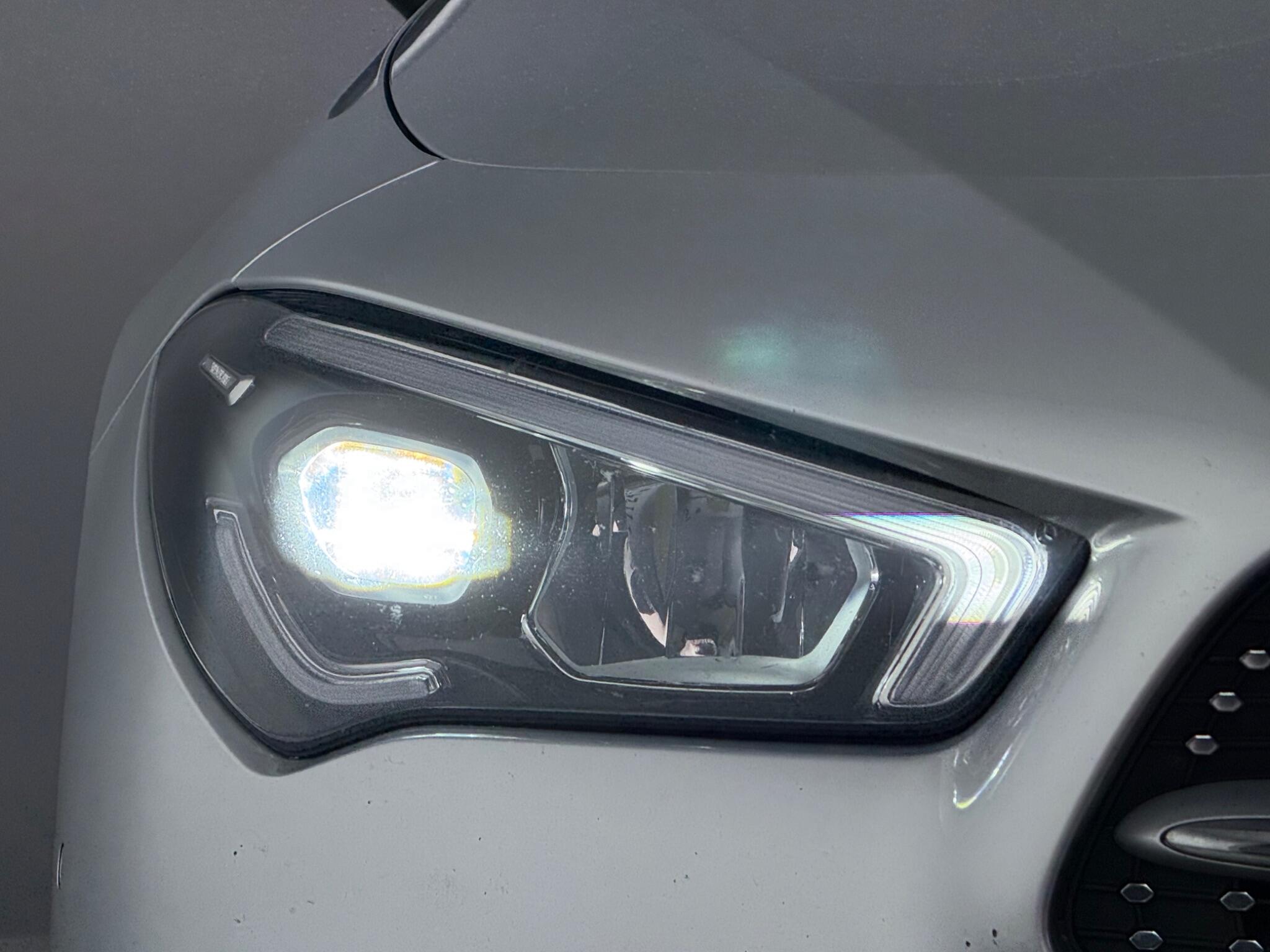 Mercedes-Benz Cla view 4