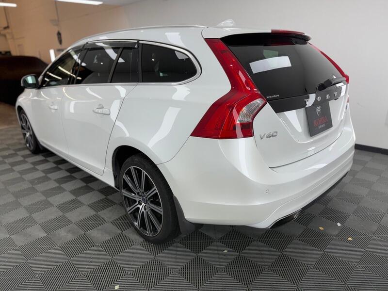 2015 Volvo V60 3.0 T6 SE AWD Estate 5dr Petrol Geartronic AWD Euro 5 (304 ps) • 59,500 miles image 5