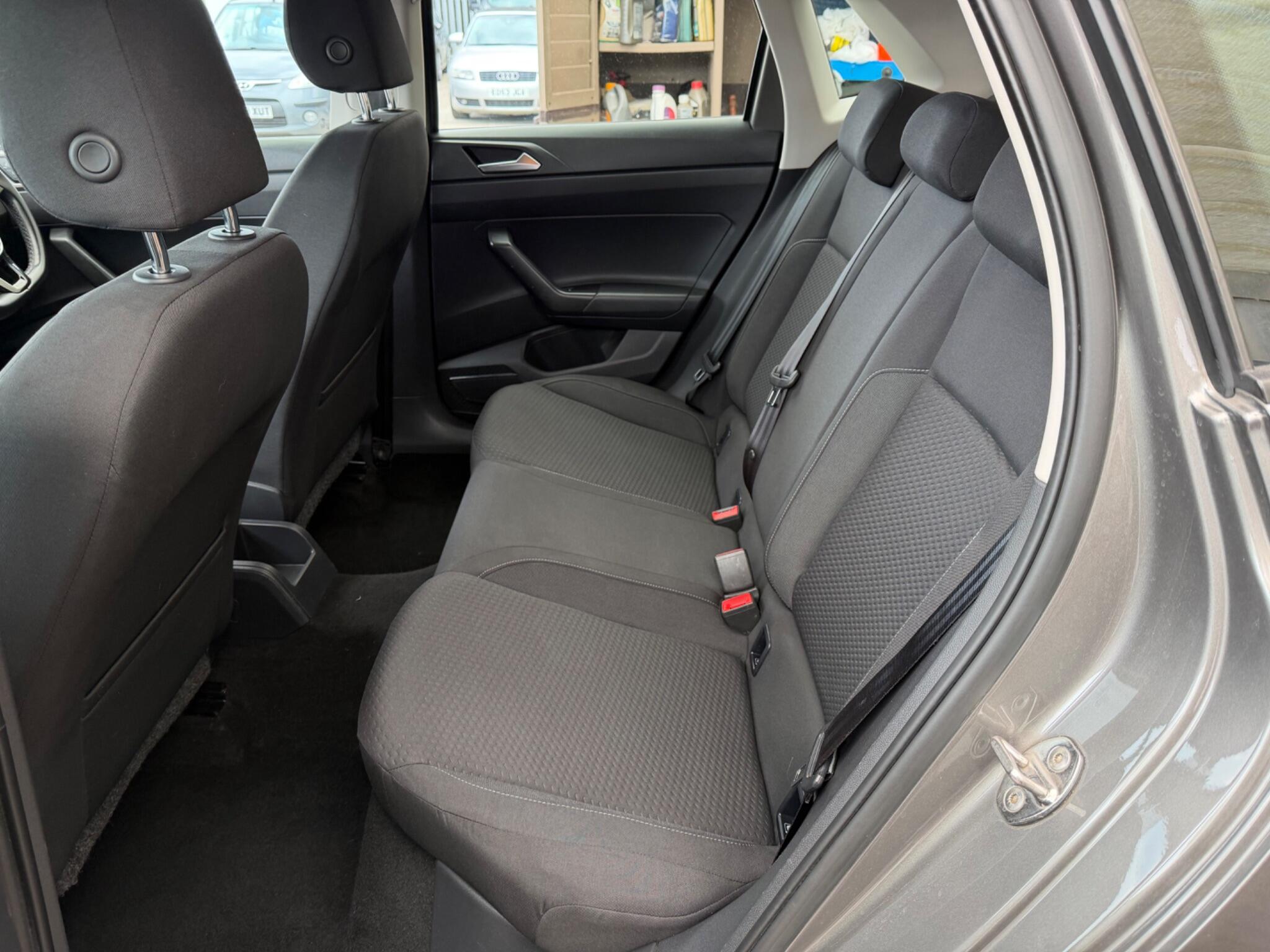 Volkswagen Polo view 20