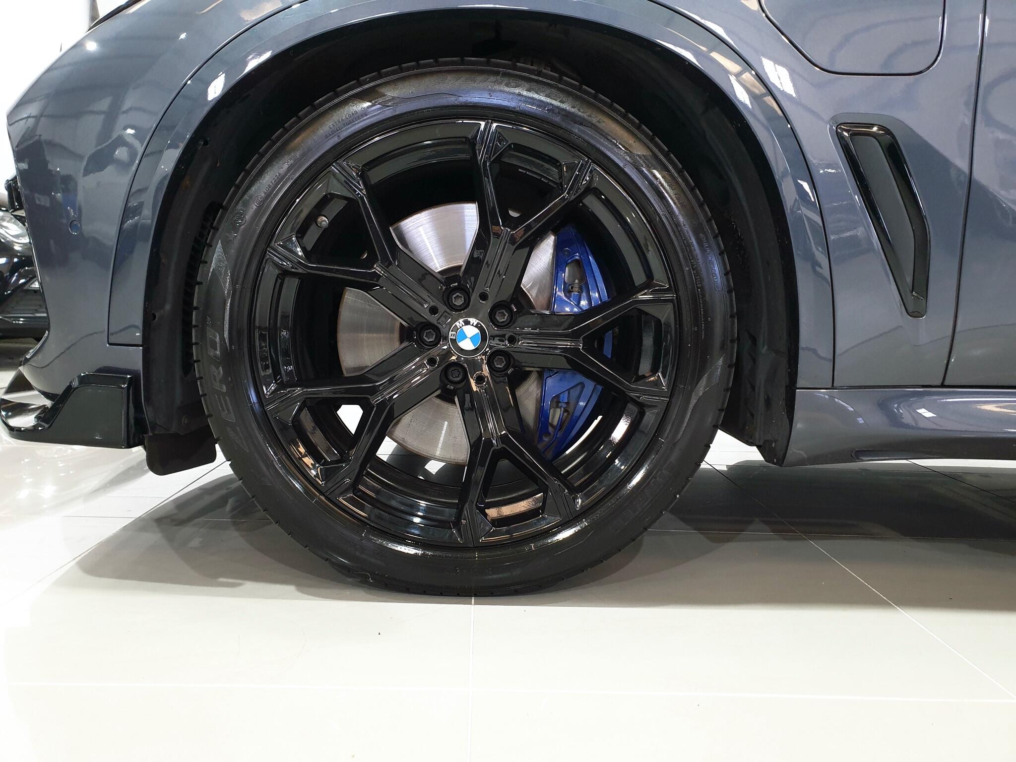BMW X5 view 41