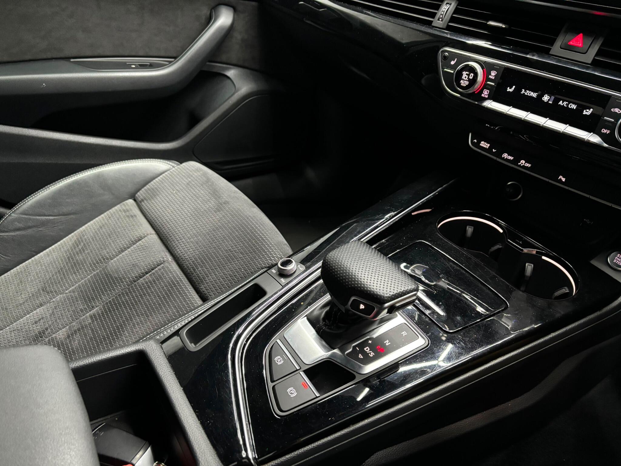 Audi A4 view 8