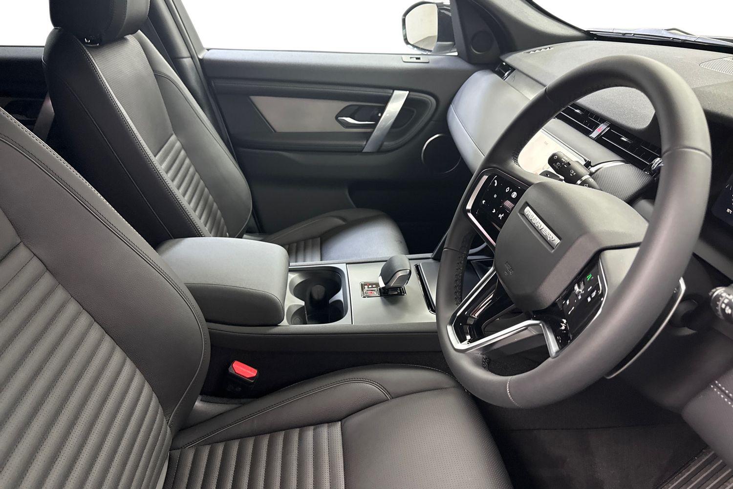 Land Rover Discovery Sport view 15