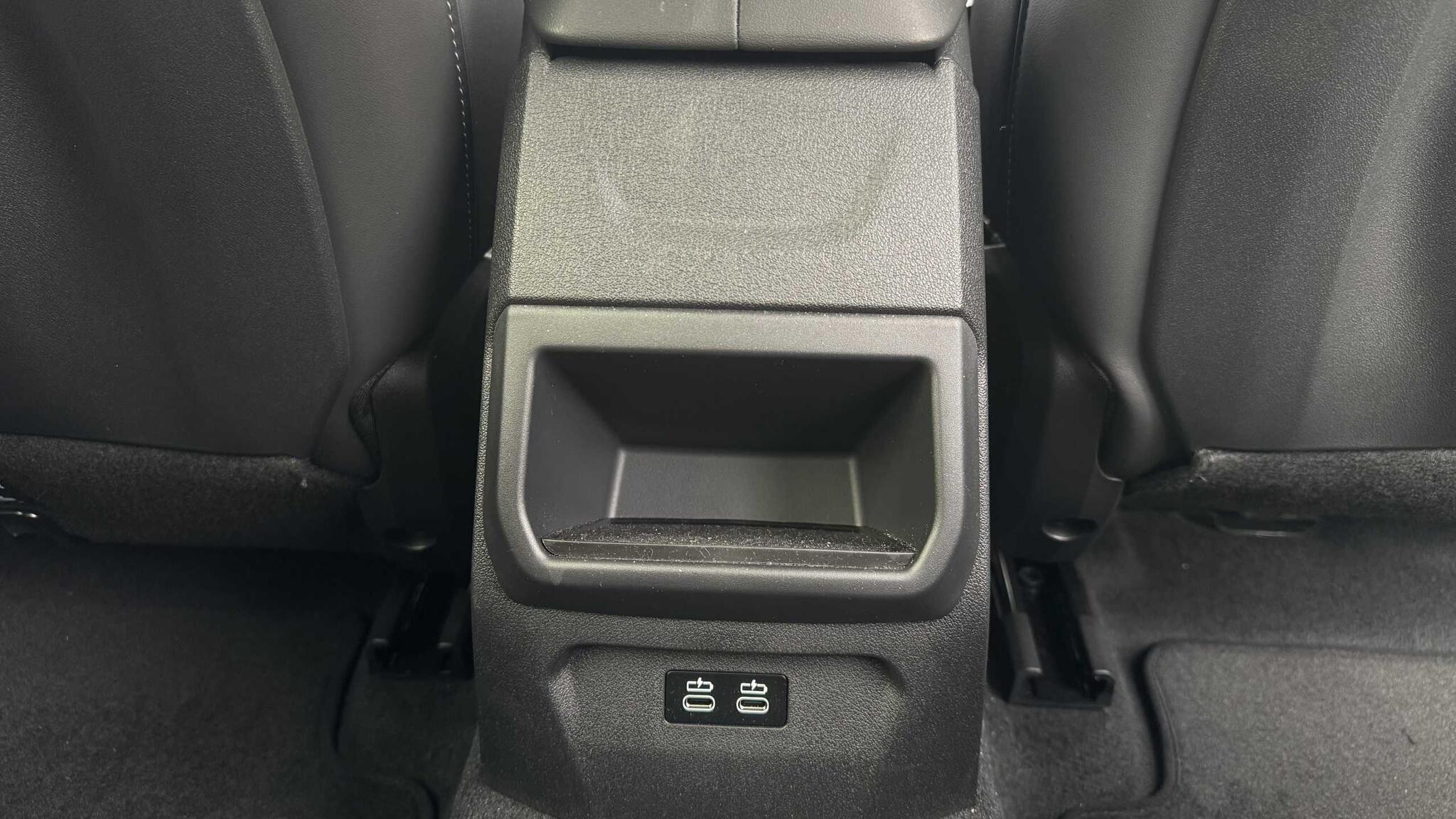 BMW 1 Series view 9