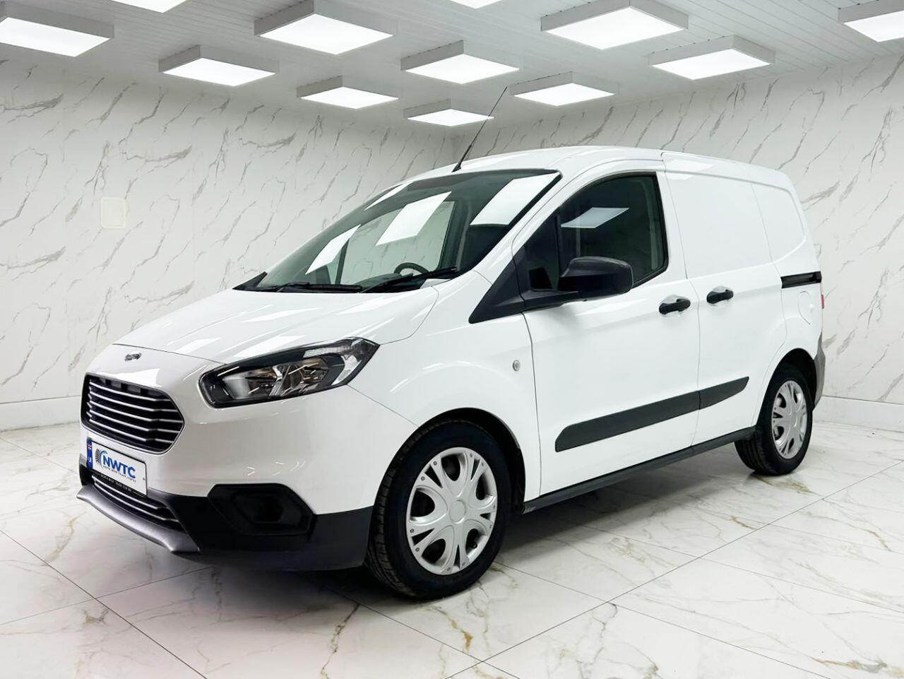 Ford Transit Courier view 7