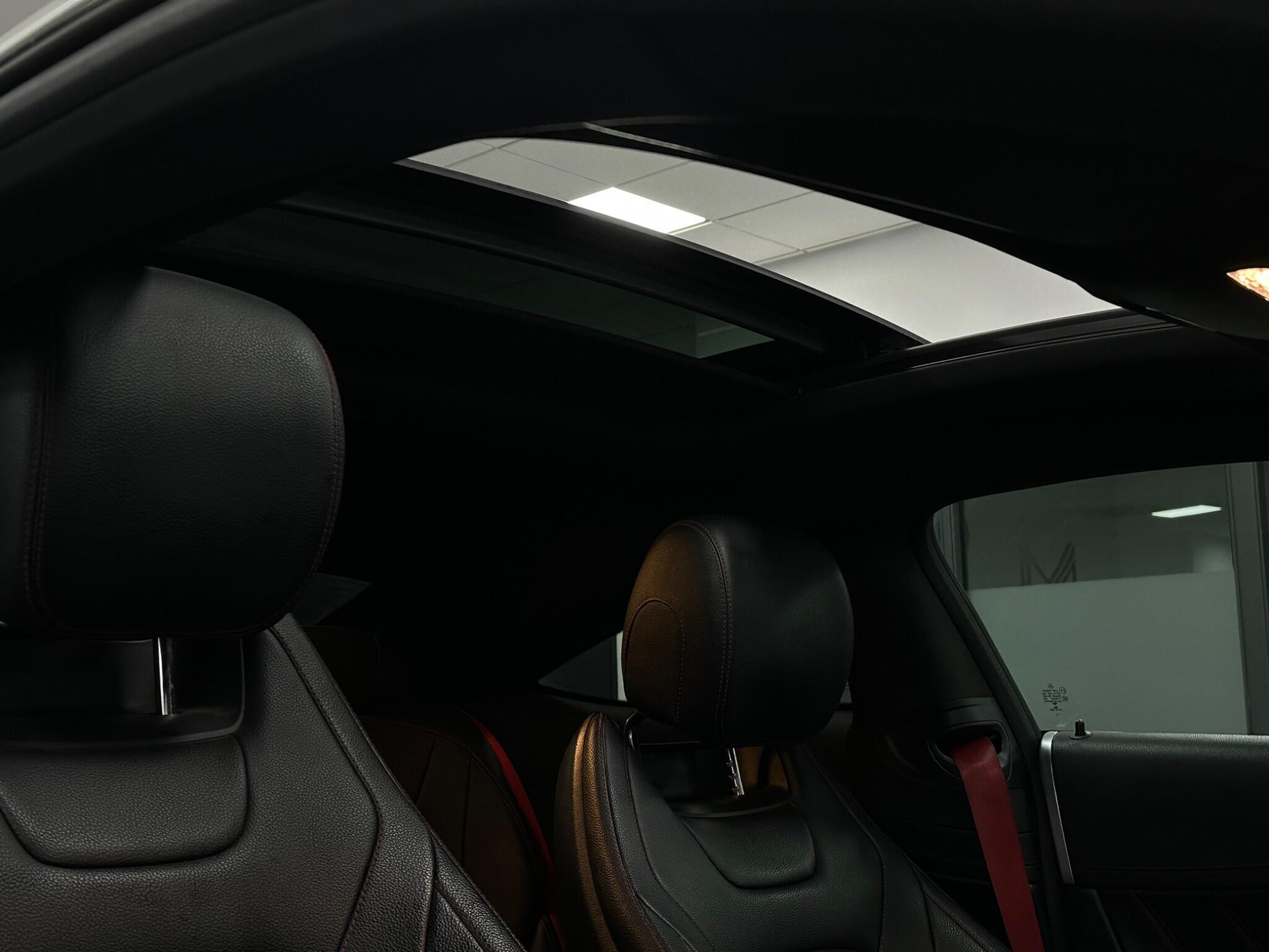 Mercedes-Benz C-Class view 25