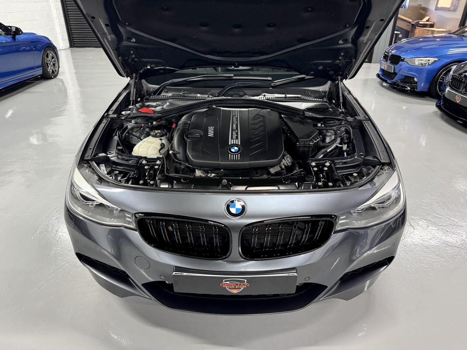 BMW 3 Series view 31