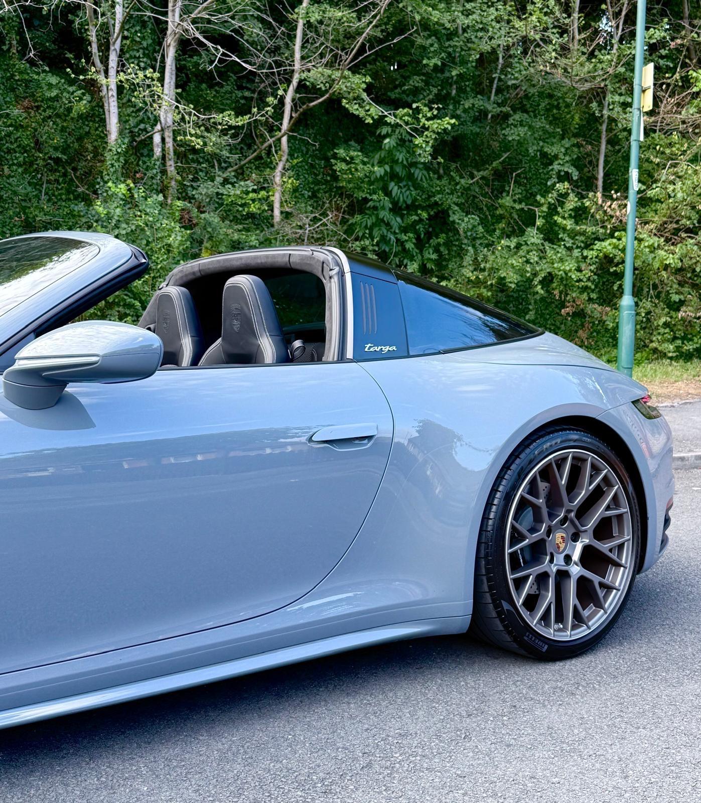 Porsche 911 view 57