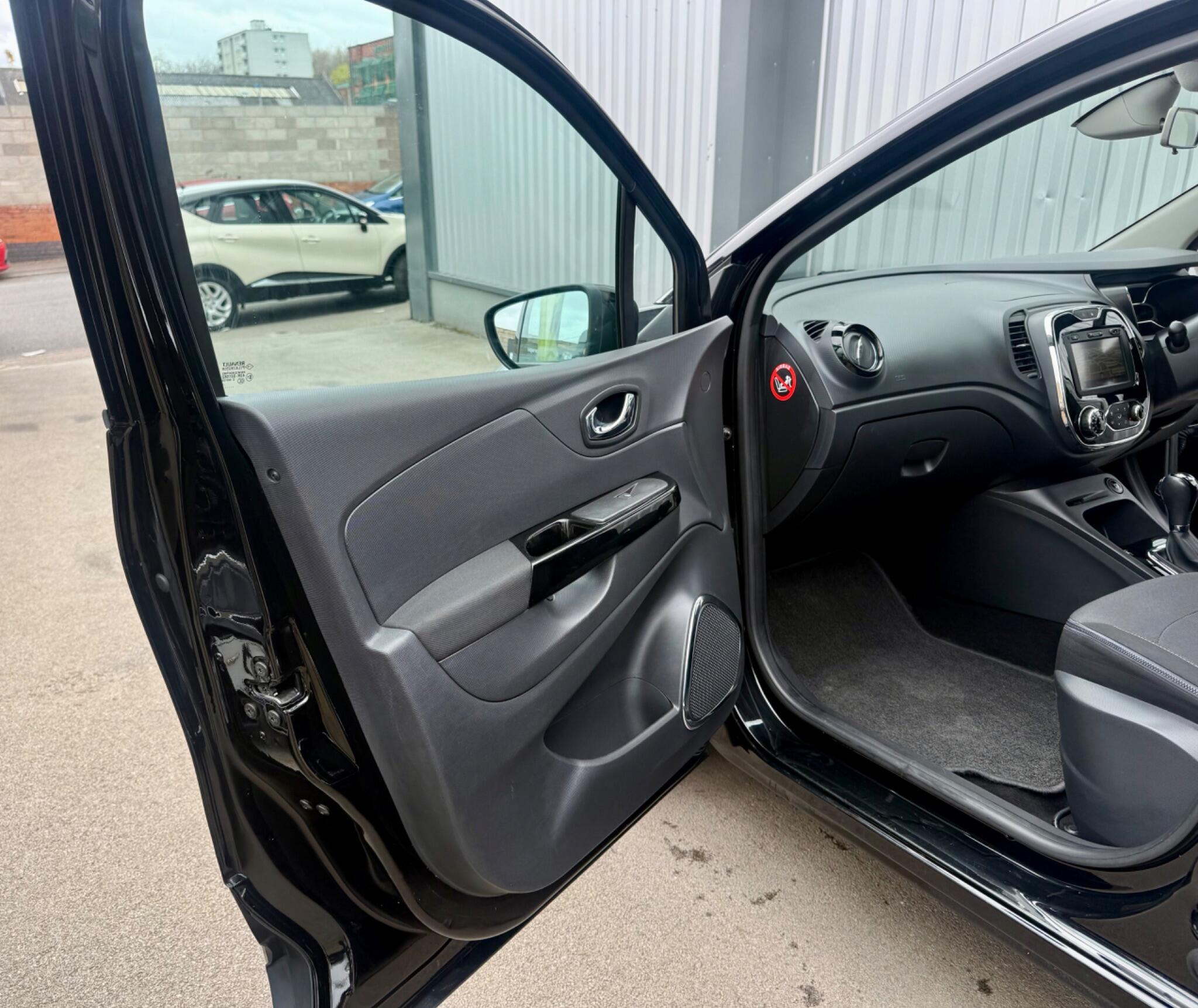 Renault Captur view 12
