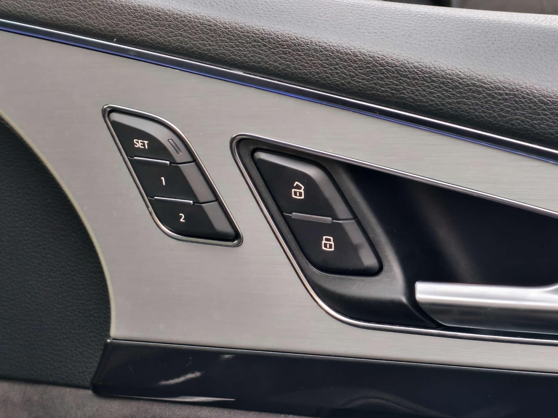 Audi SQ7 view 25