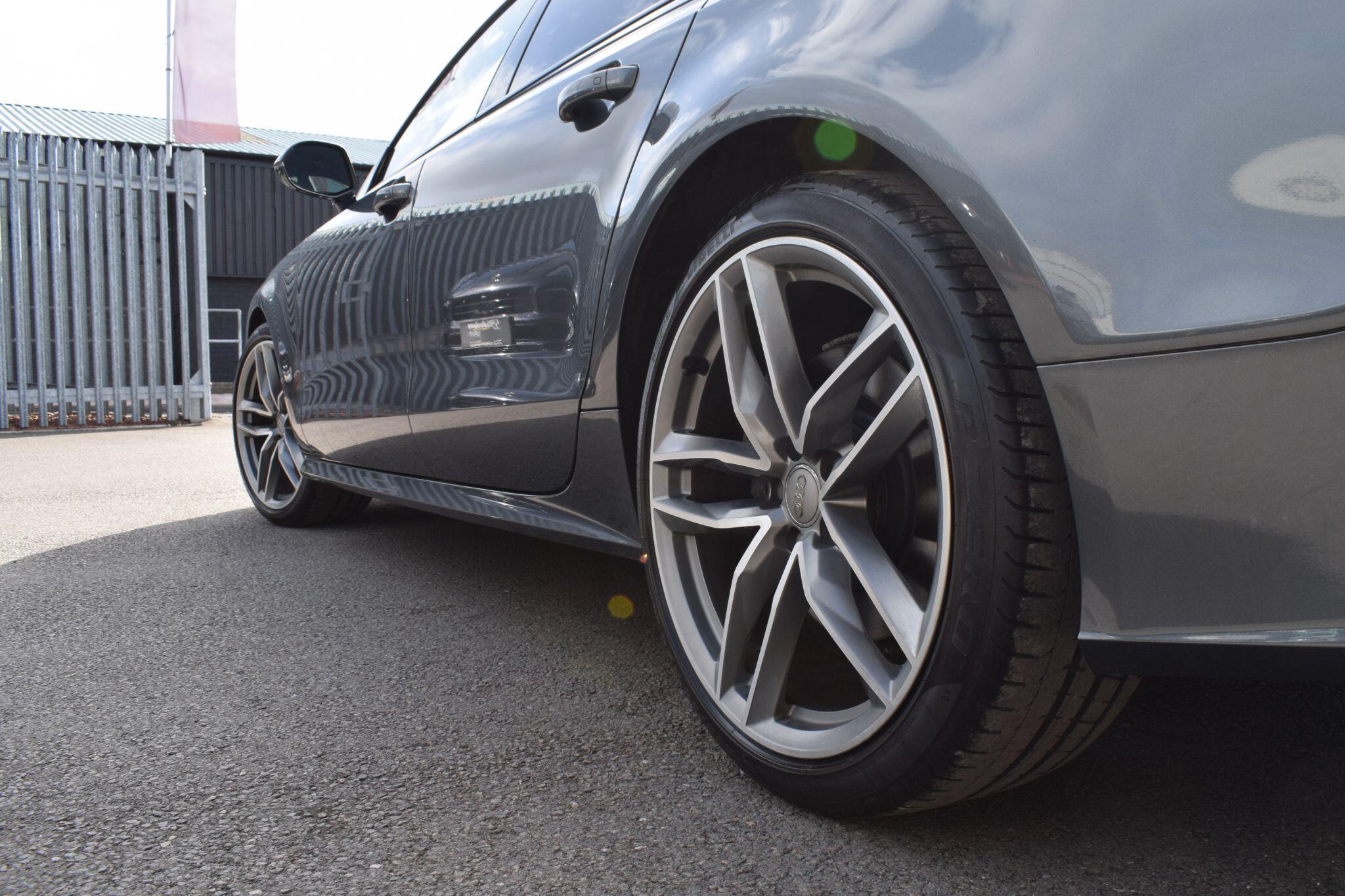 Audi A7 view 32