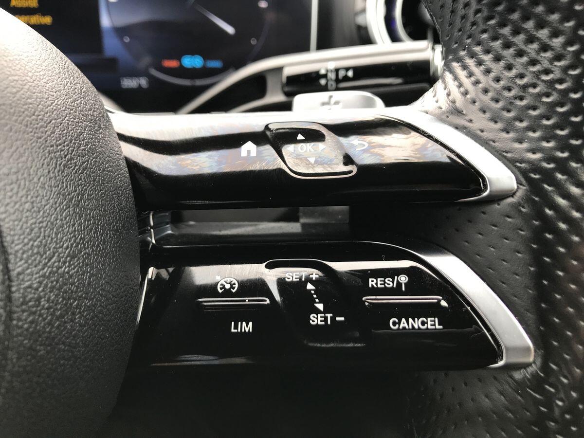 Mercedes-Benz C-Class view 18