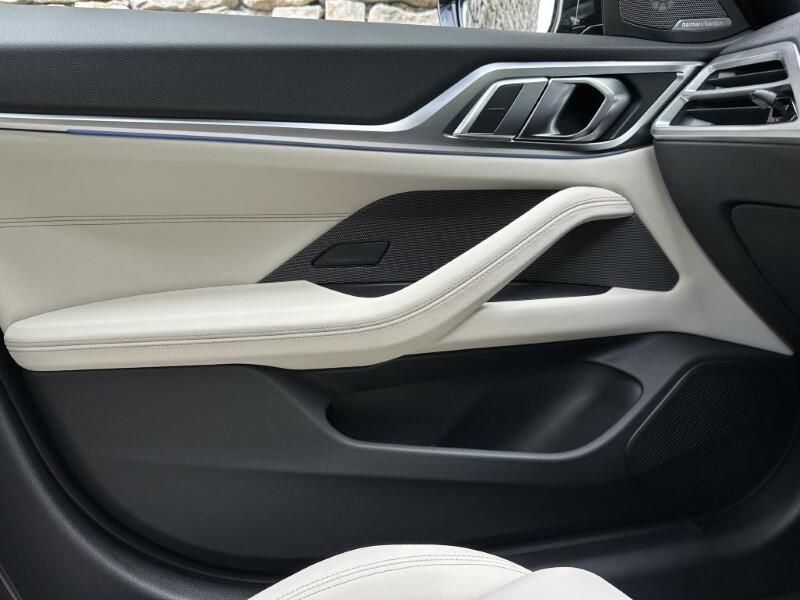 BMW i4 view 35