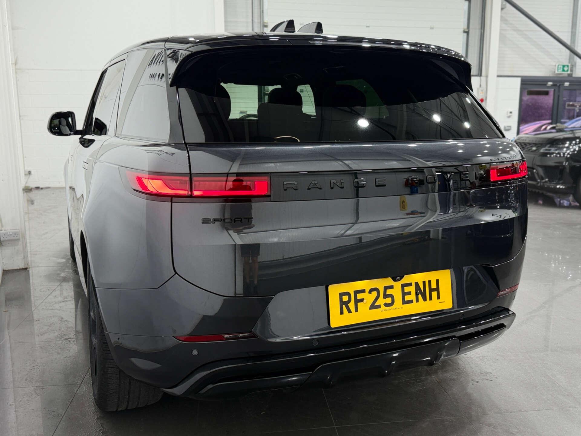 Land Rover Range Rover Sport view 8