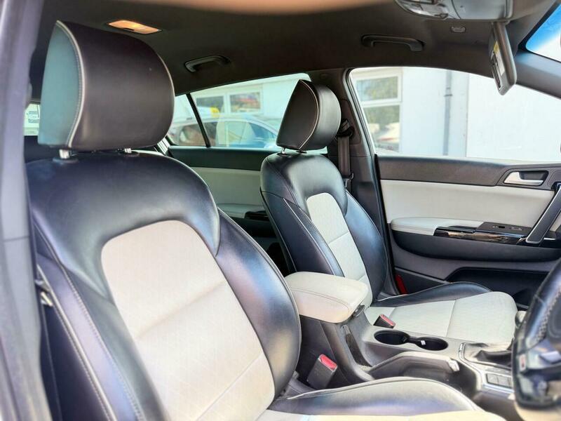 Kia Sportage view 3