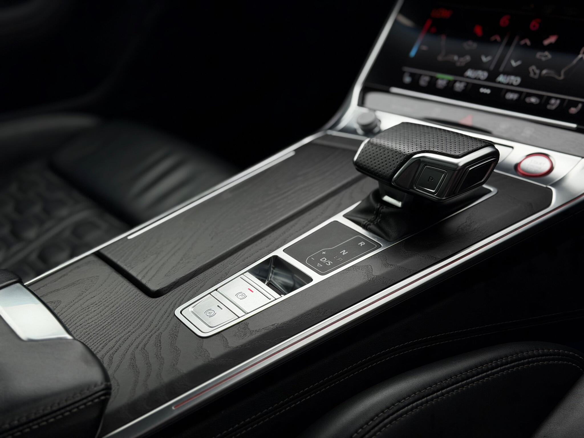 Audi RS6 view 35