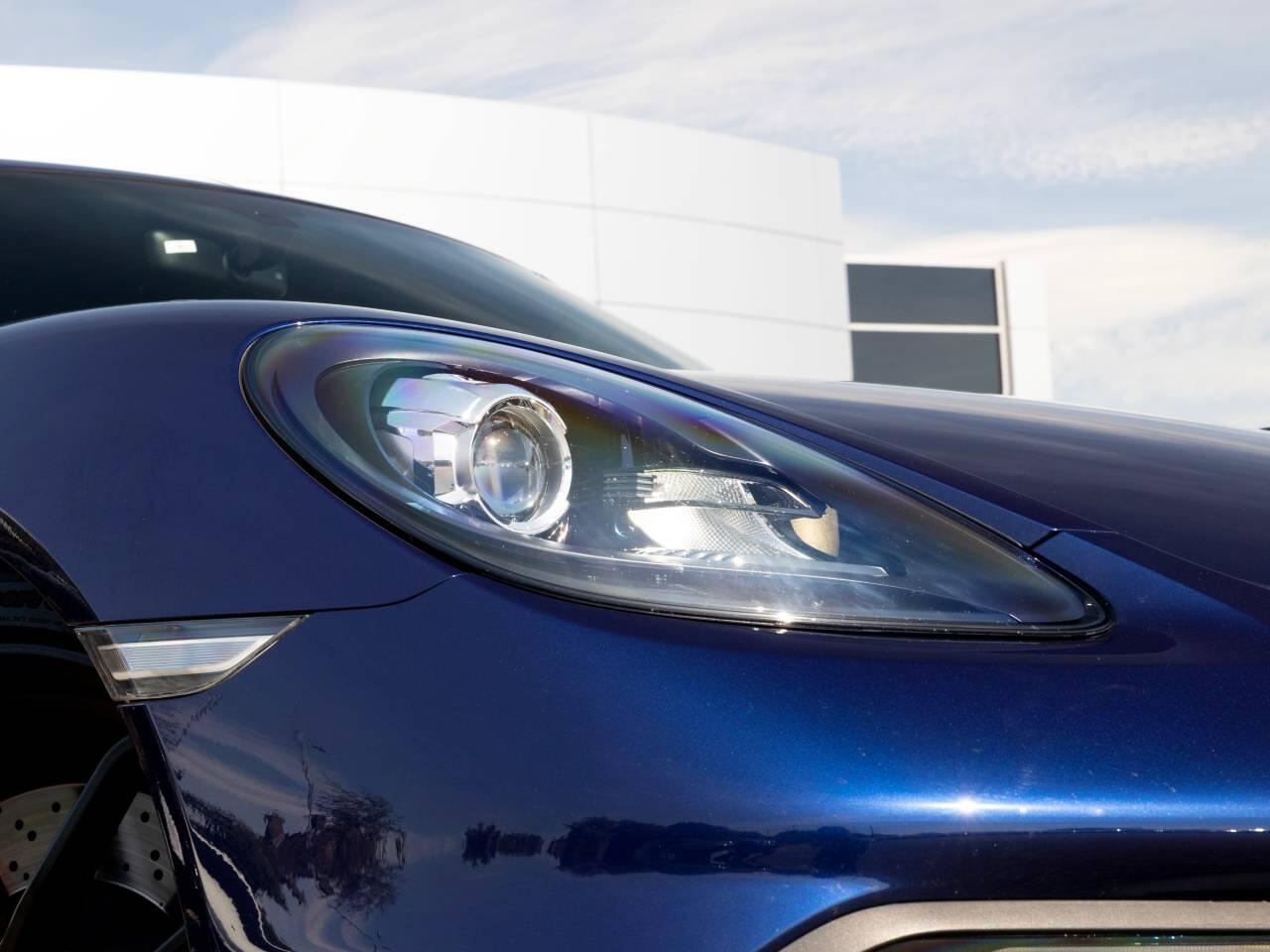 Porsche Cayman view 34