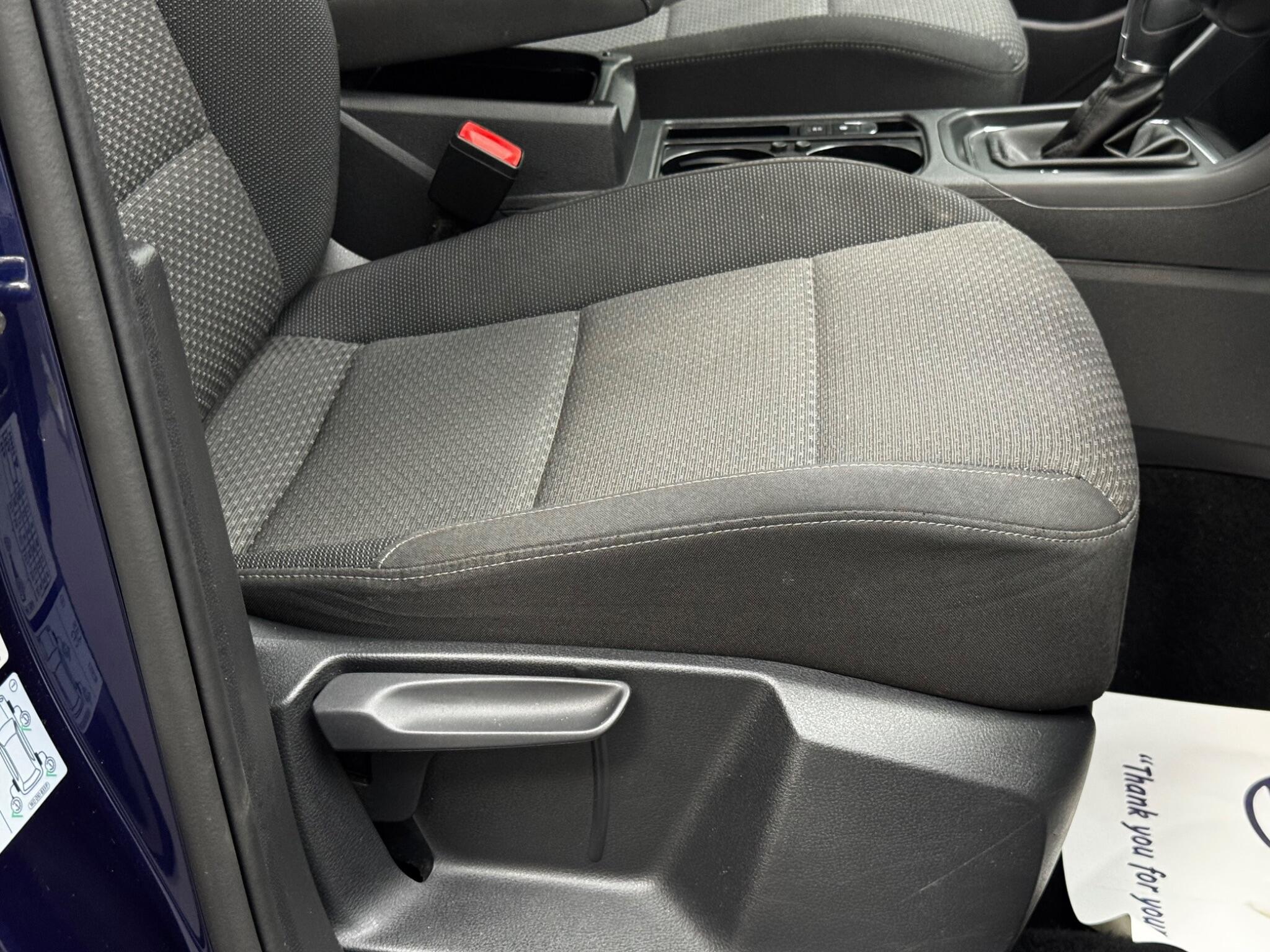 Volkswagen Touran view 65