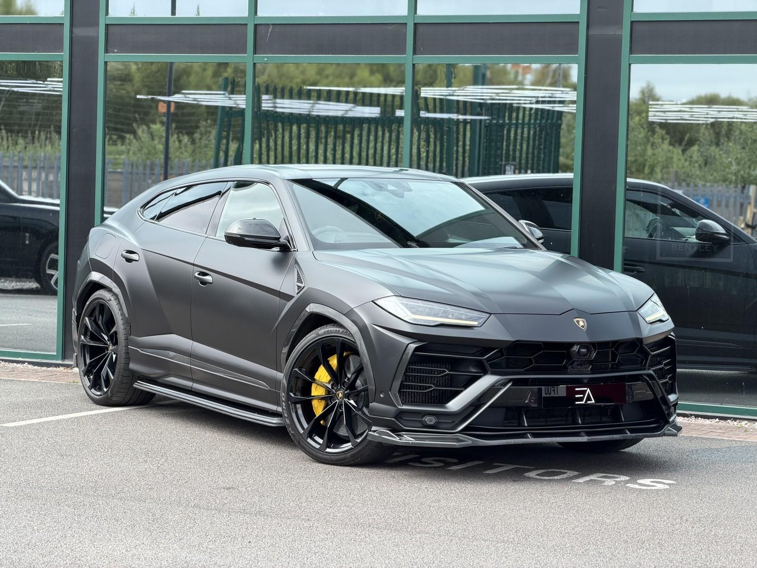 Lamborghini Urus view 10