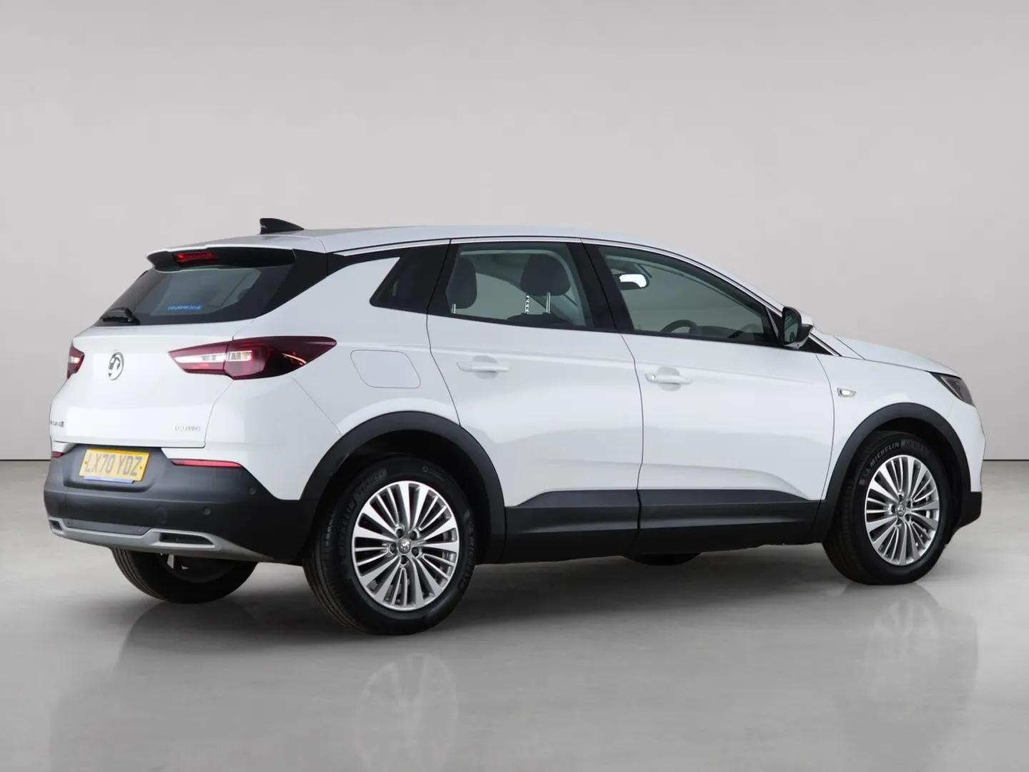 Vauxhall Grandland X view 6