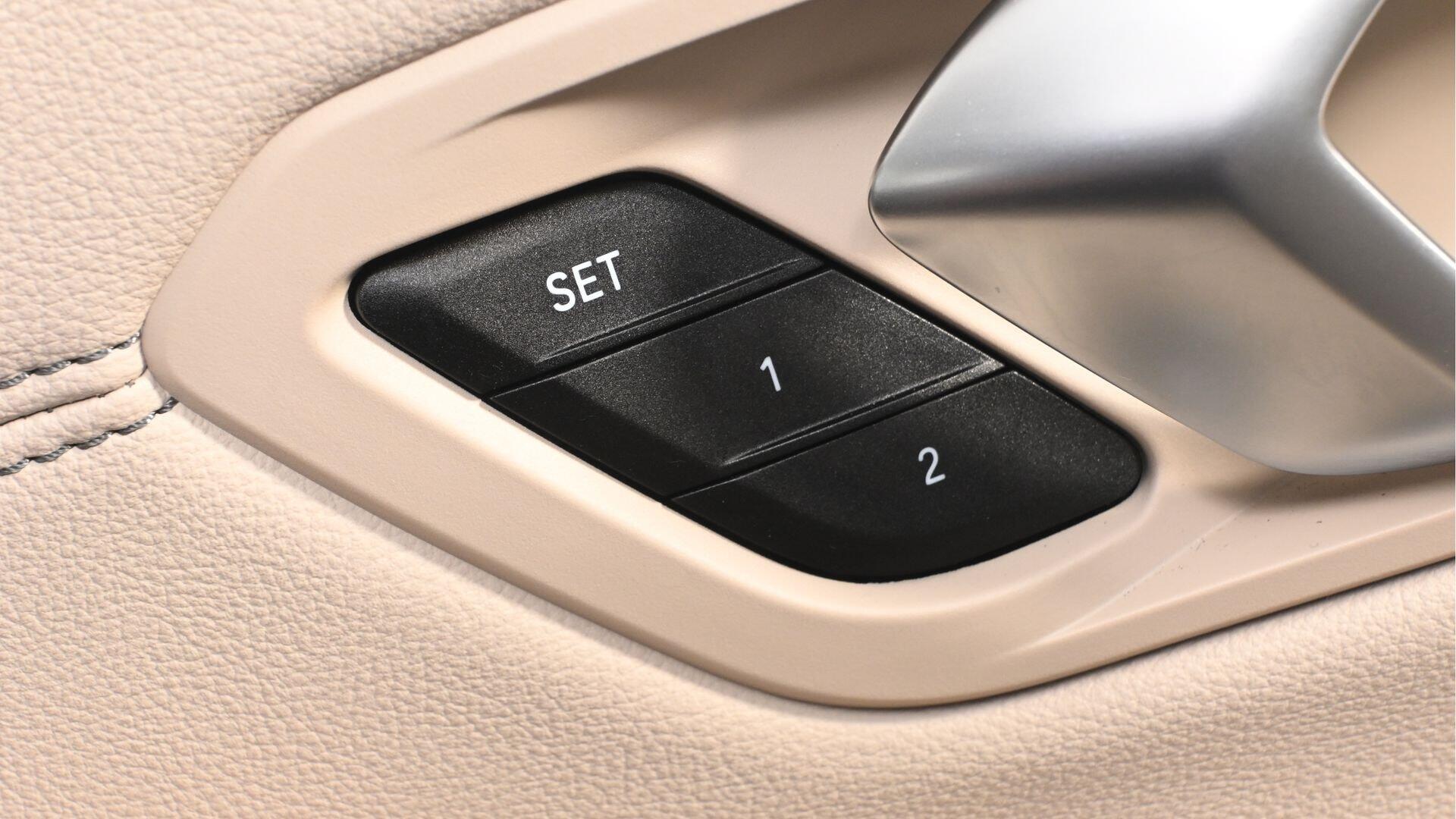 BMW 3 Series view 29