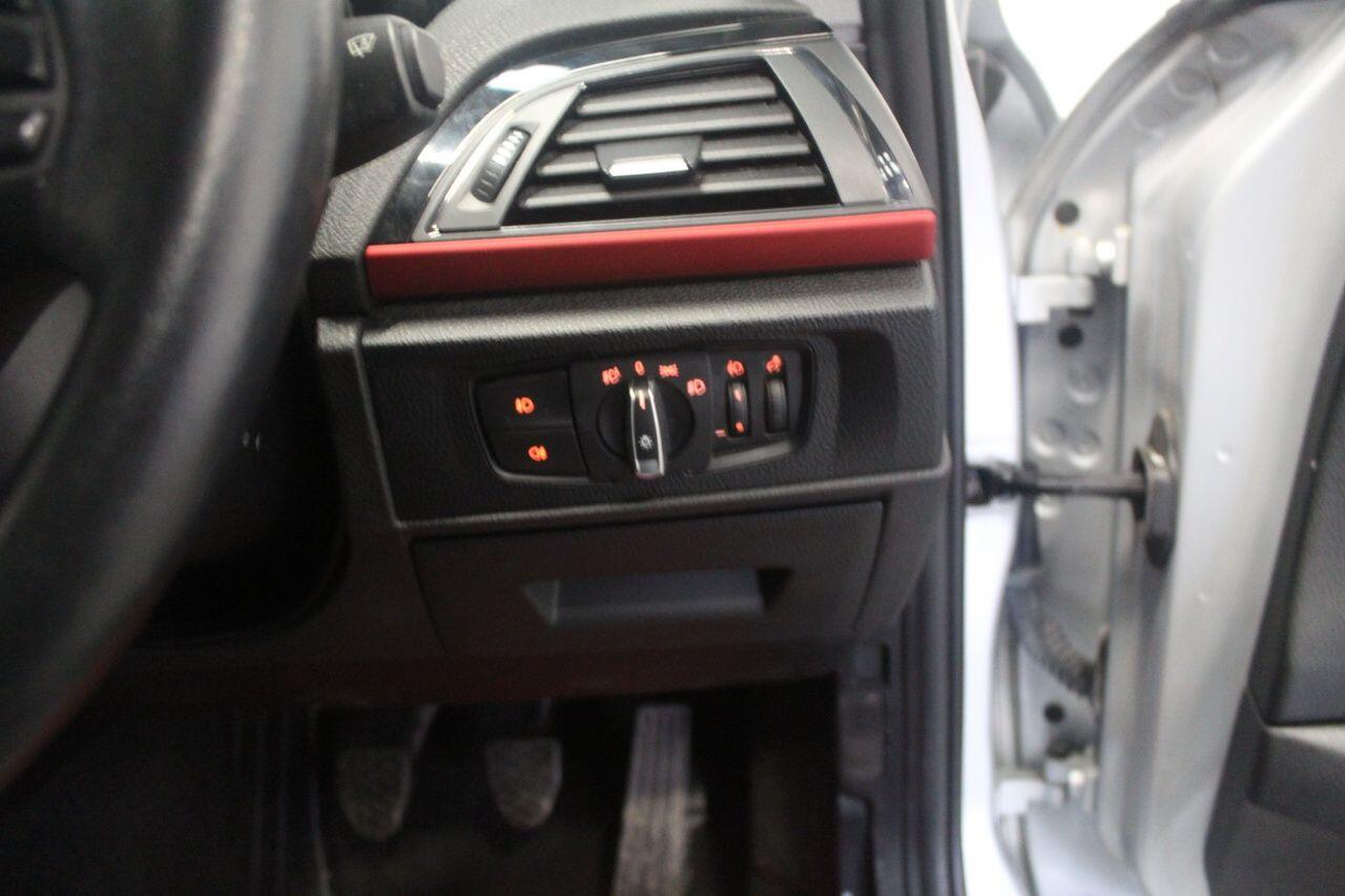 BMW 1 Series view 45